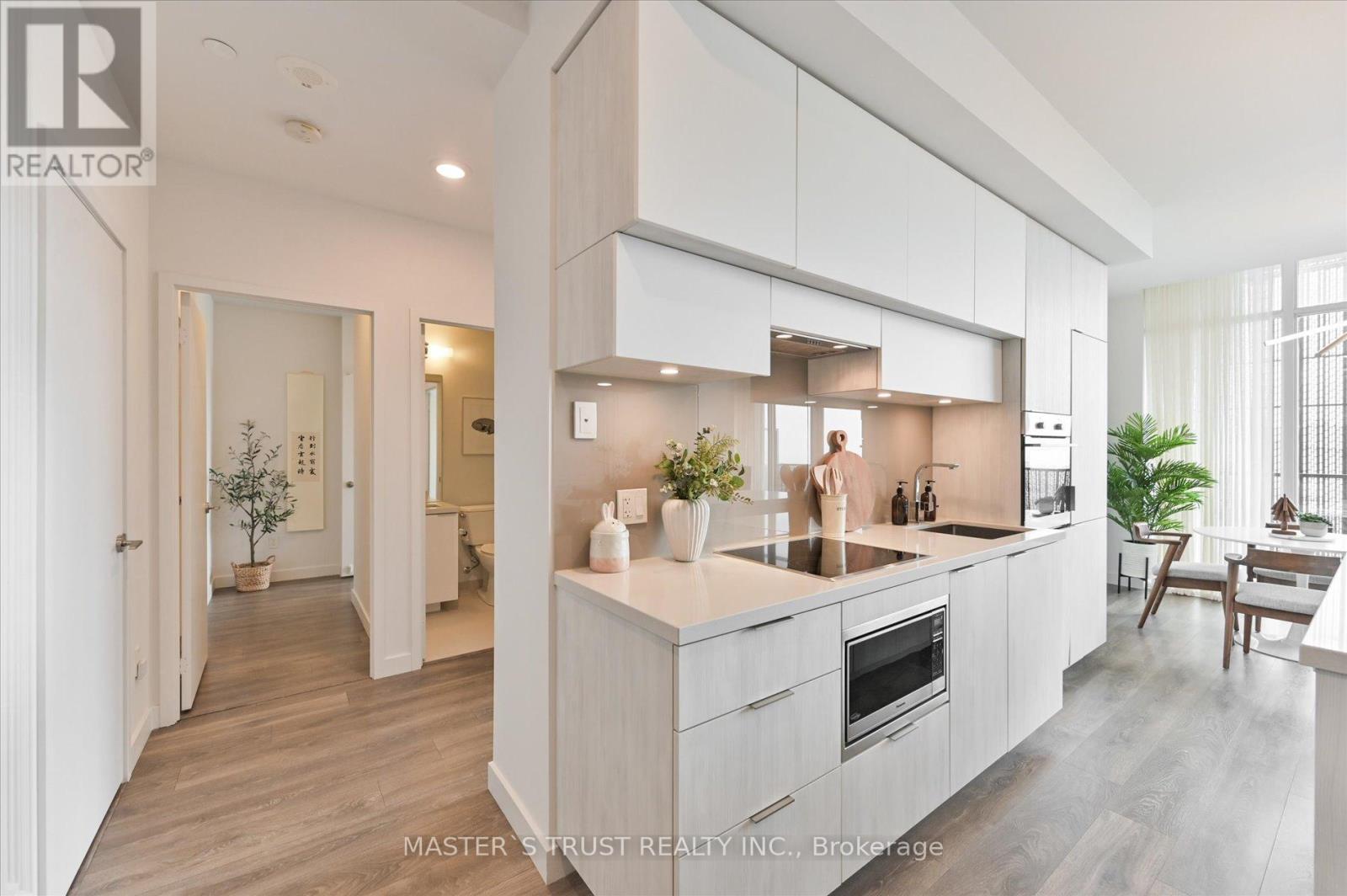 Ph5801 - 8 Eglinton Avenue E, Toronto, Ontario M4P 0C1 - Photo 16 - C13672528