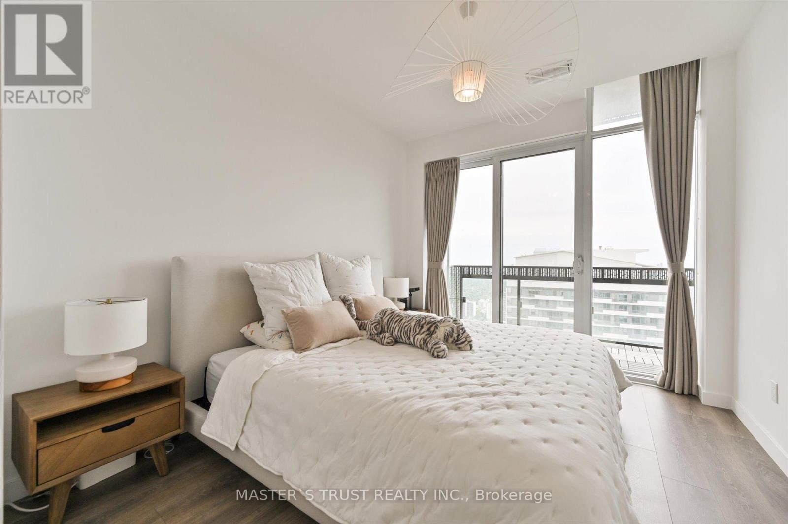 Ph5801 - 8 Eglinton Avenue E, Toronto, Ontario M4P 0C1 - Photo 18 - C13672528