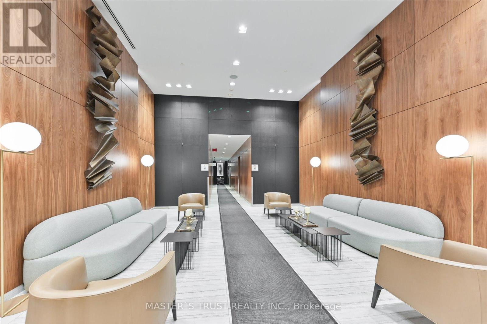 Ph5801 - 8 Eglinton Avenue E, Toronto, Ontario M4P 0C1 - Photo 2 - C13672528