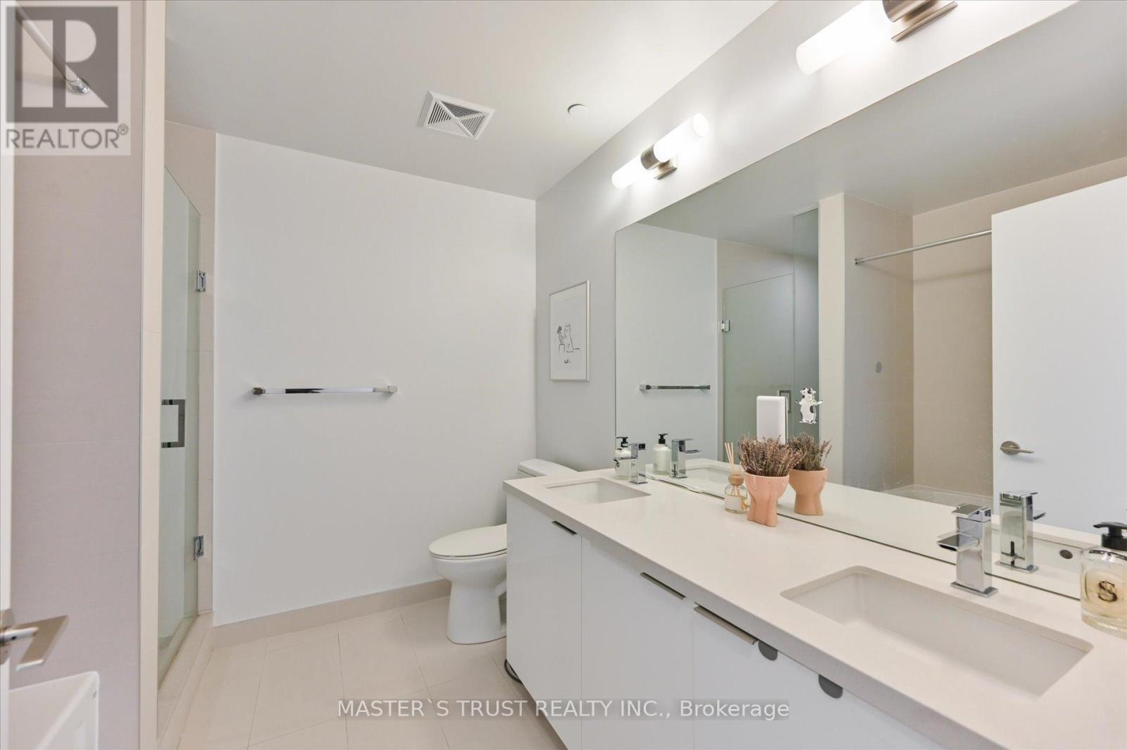 Ph5801 - 8 Eglinton Avenue E, Toronto, Ontario M4P 0C1 - Photo 22 - C13672528