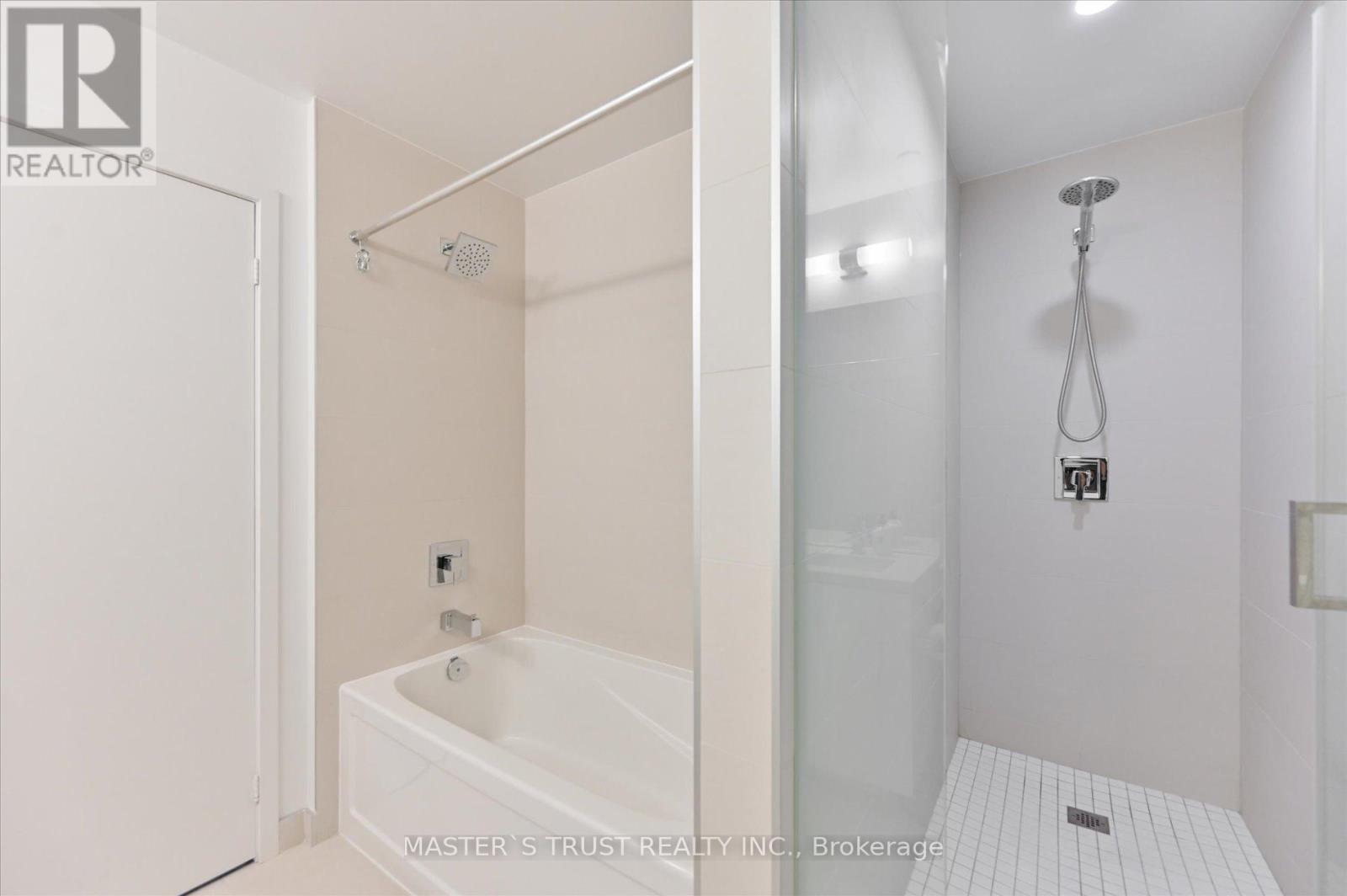 Ph5801 - 8 Eglinton Avenue E, Toronto, Ontario M4P 0C1 - Photo 23 - C13672528