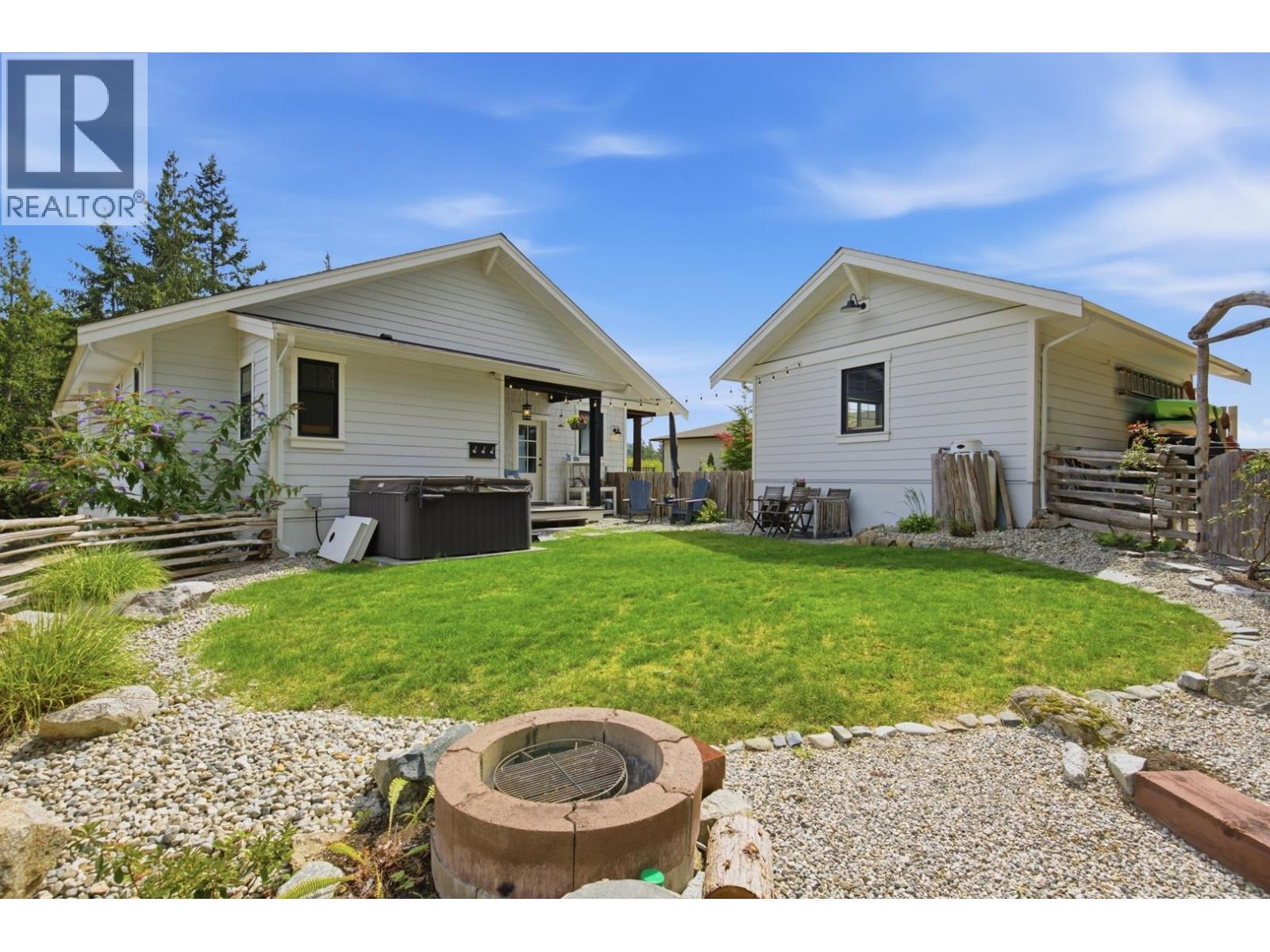 9336 Jorgensen Place, Halfmoon Bay, British Columbia  V7Z 1B4 - Photo 29 - R3155526
