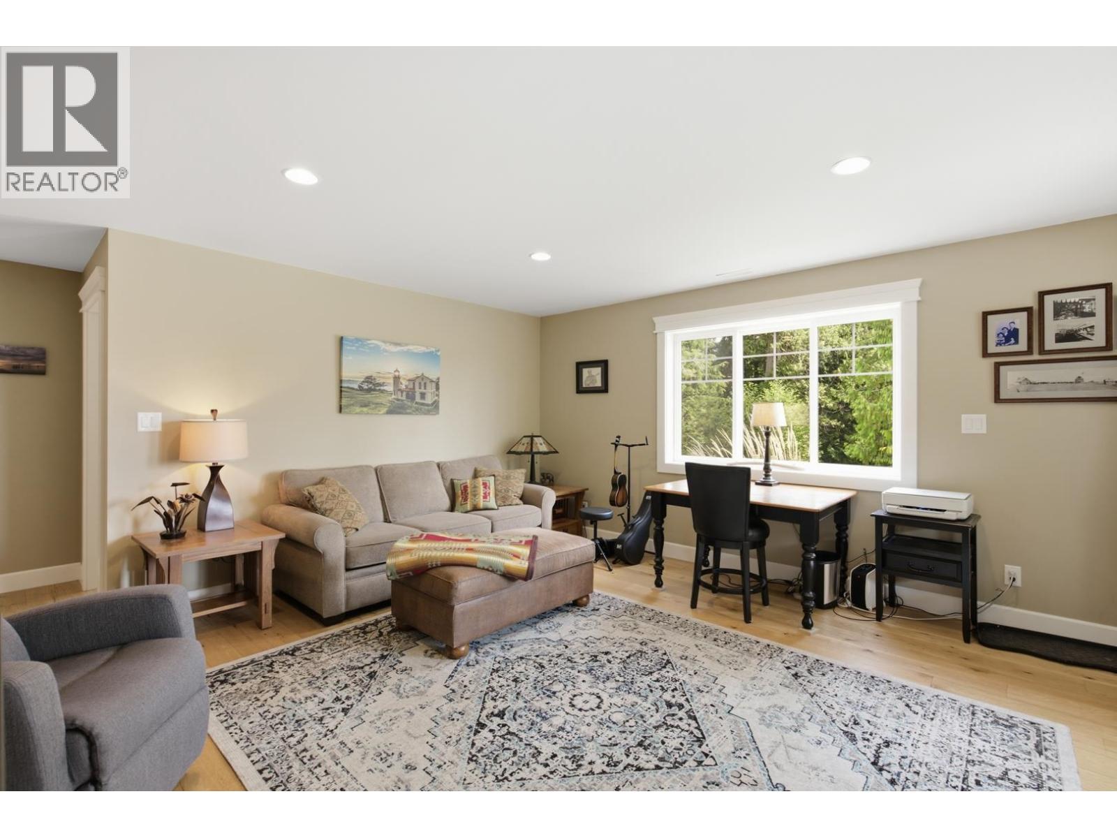 9336 Jorgensen Place, Halfmoon Bay, British Columbia  V7Z 1B4 - Photo 21 - R3155526