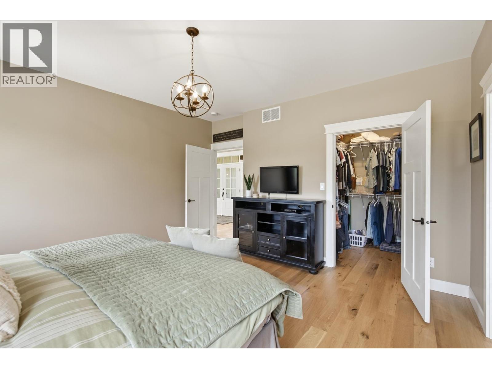 9336 Jorgensen Place, Halfmoon Bay, British Columbia  V7Z 1B4 - Photo 17 - R3155526