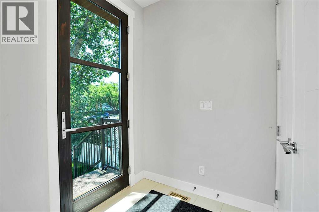 1018 20 Avenue Se, Calgary, Alberta  T2G 1M6 - Photo 2 - A2329729