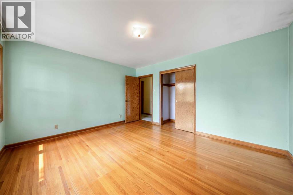 2720 32 Avenue SW, Calgary, Alberta  T3E 0W2 - Photo 11 - A2336001