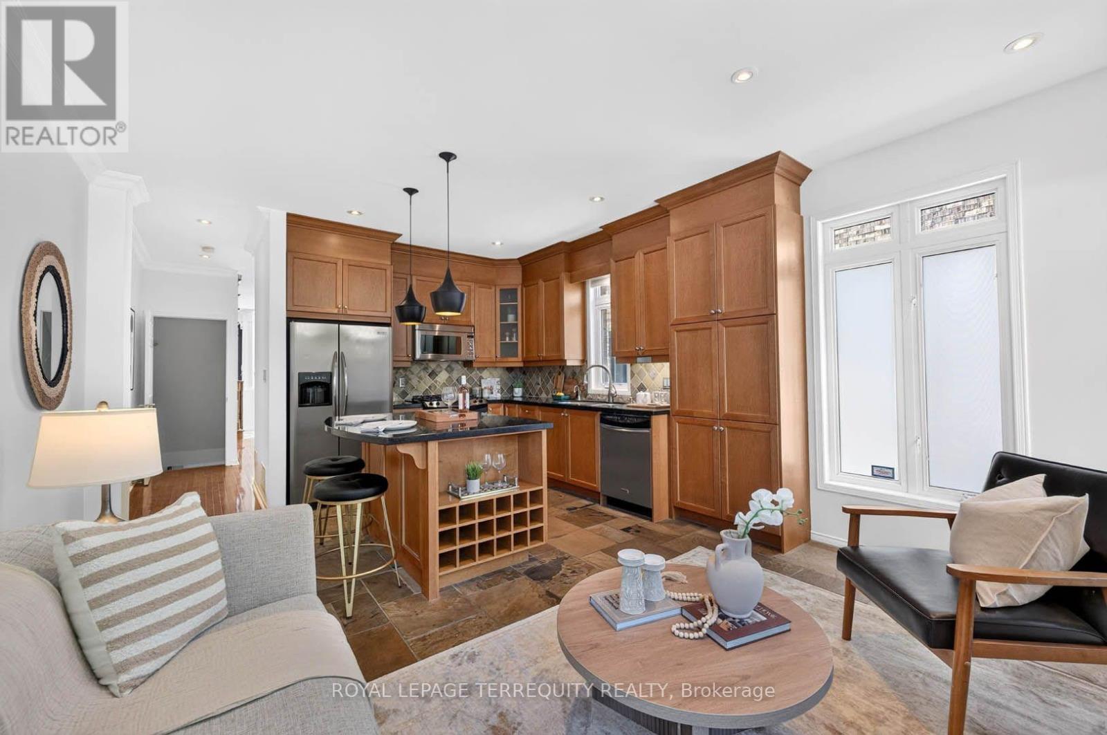 40 Whistle Post Street, Toronto, Ontario  M4E 3W8 - Photo 11 - E13672472