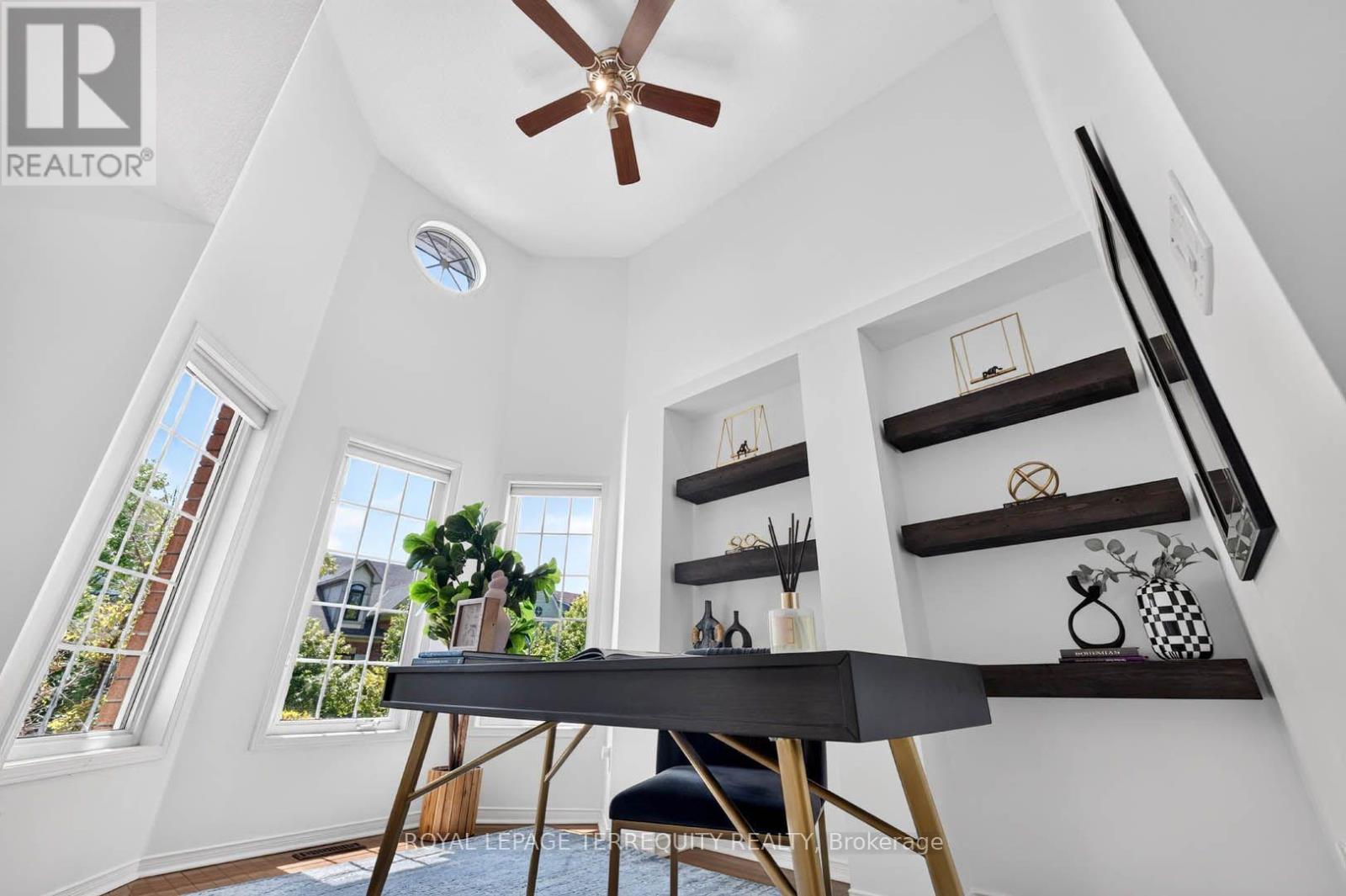 40 Whistle Post Street, Toronto, Ontario  M4E 3W8 - Photo 17 - E13672472