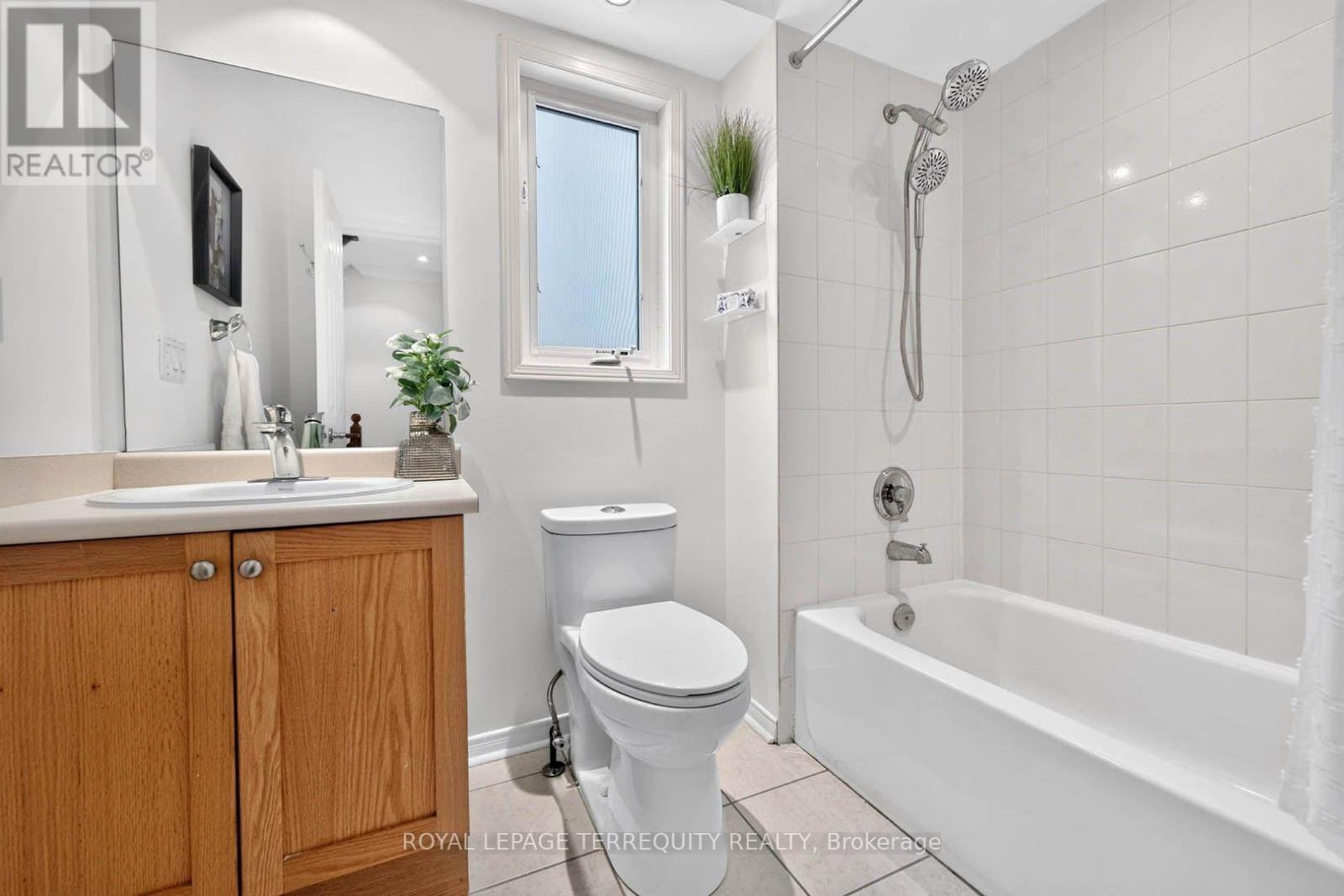 40 Whistle Post Street, Toronto, Ontario  M4E 3W8 - Photo 21 - E13672472