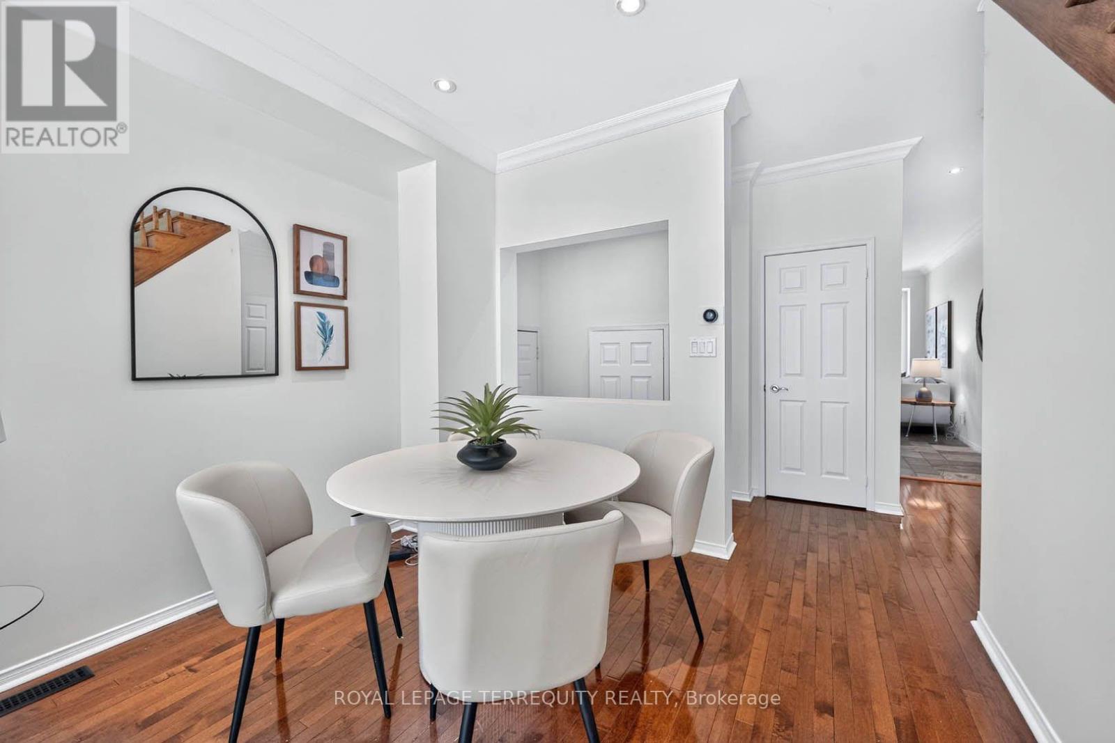 40 Whistle Post Street, Toronto, Ontario  M4E 3W8 - Photo 6 - E13672472