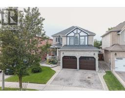 4 DIVINE DRIVE, Whitby, Ontario