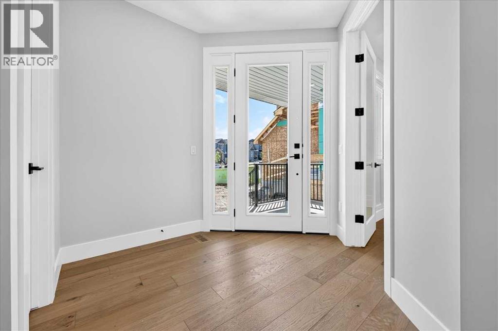 560 Livingston Way NE, Calgary, Alberta  T3P 1R7 - Photo 2 - A2336809