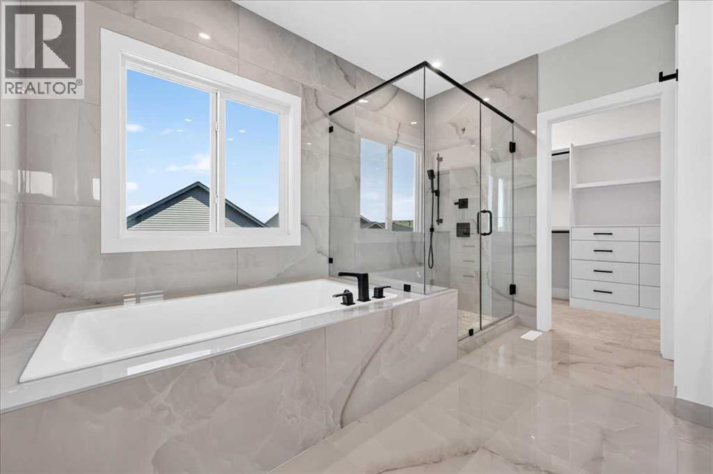 560 Livingston Way NE, Calgary, Alberta  T3P 1R7 - Photo 28 - A2336809