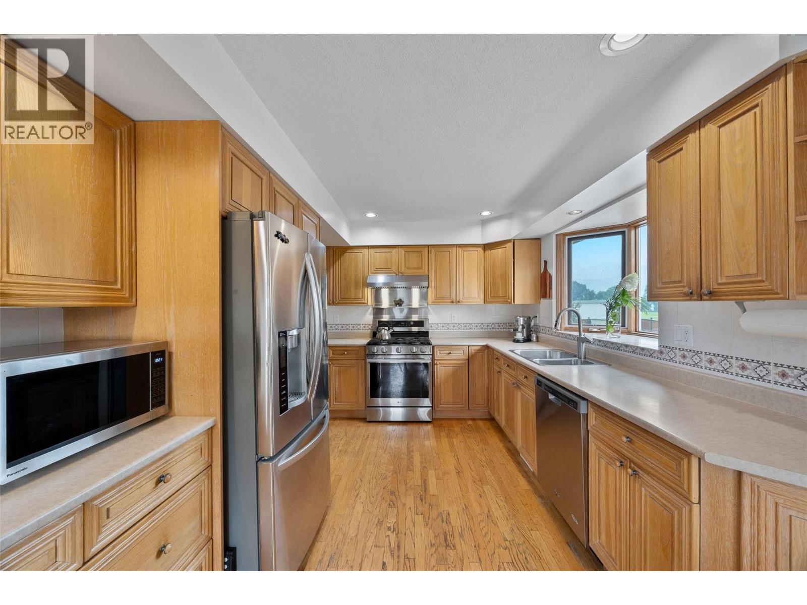 1670 Happyvale Avenue, Kamloops, British Columbia V2B 4H2 - Photo 11 - 10396928
