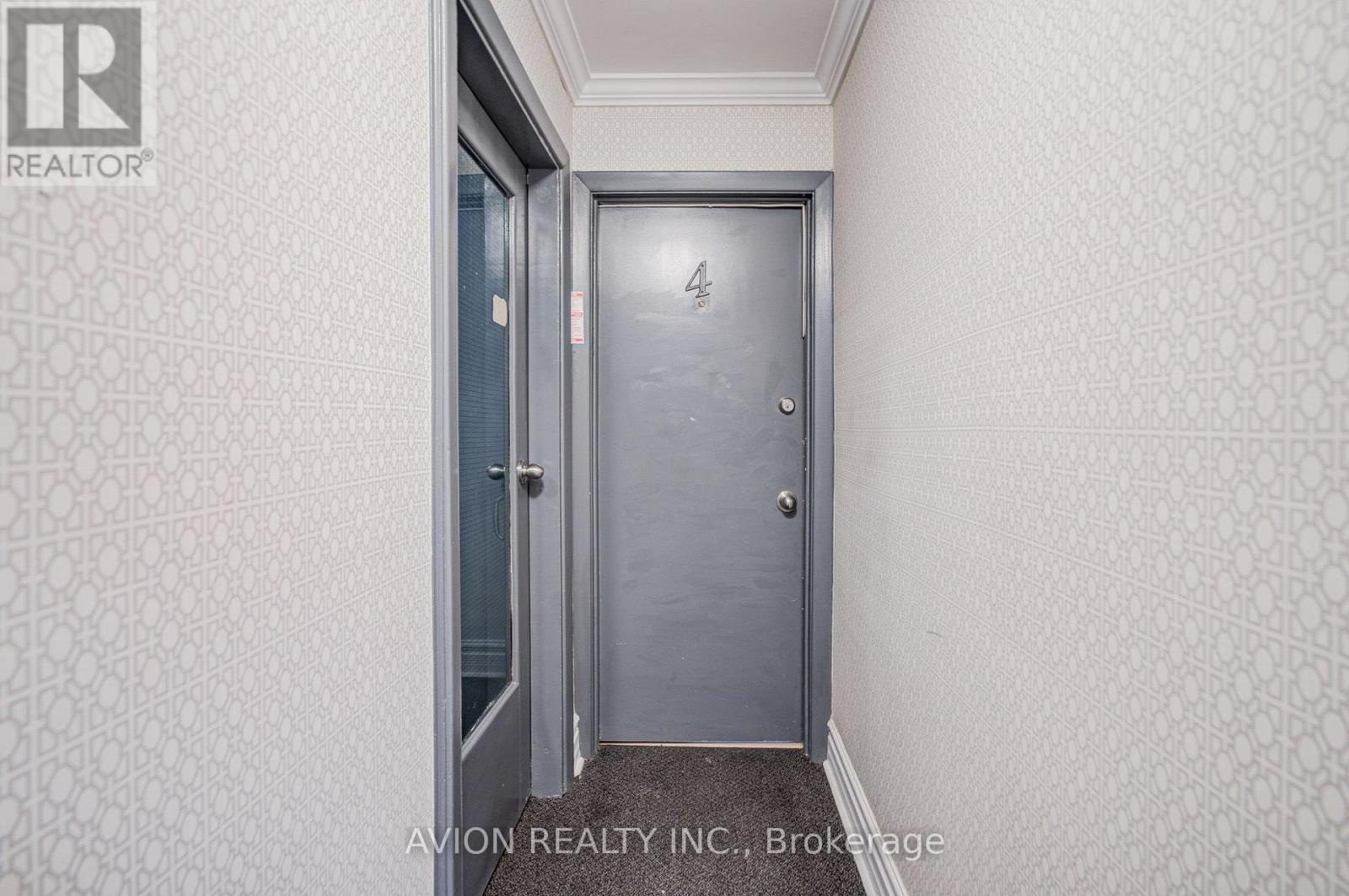 Unit 4 - 882 Broadview Avenue, Toronto, Ontario M4K 2R1 - Photo 4 - E13647462