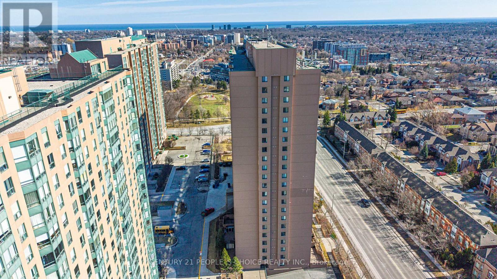 1413 - 155 Hillcrest Avenue, Mississauga, Ontario  L5B 3Z2 - Photo 6 - W13672462