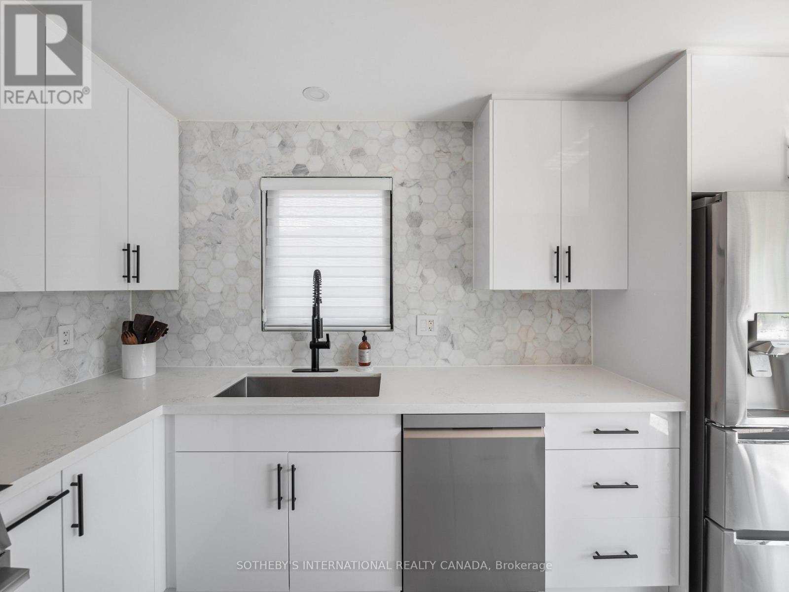 17 Sigmont Road, Toronto, Ontario  M9C 4K6 - Photo 13 - W13672468