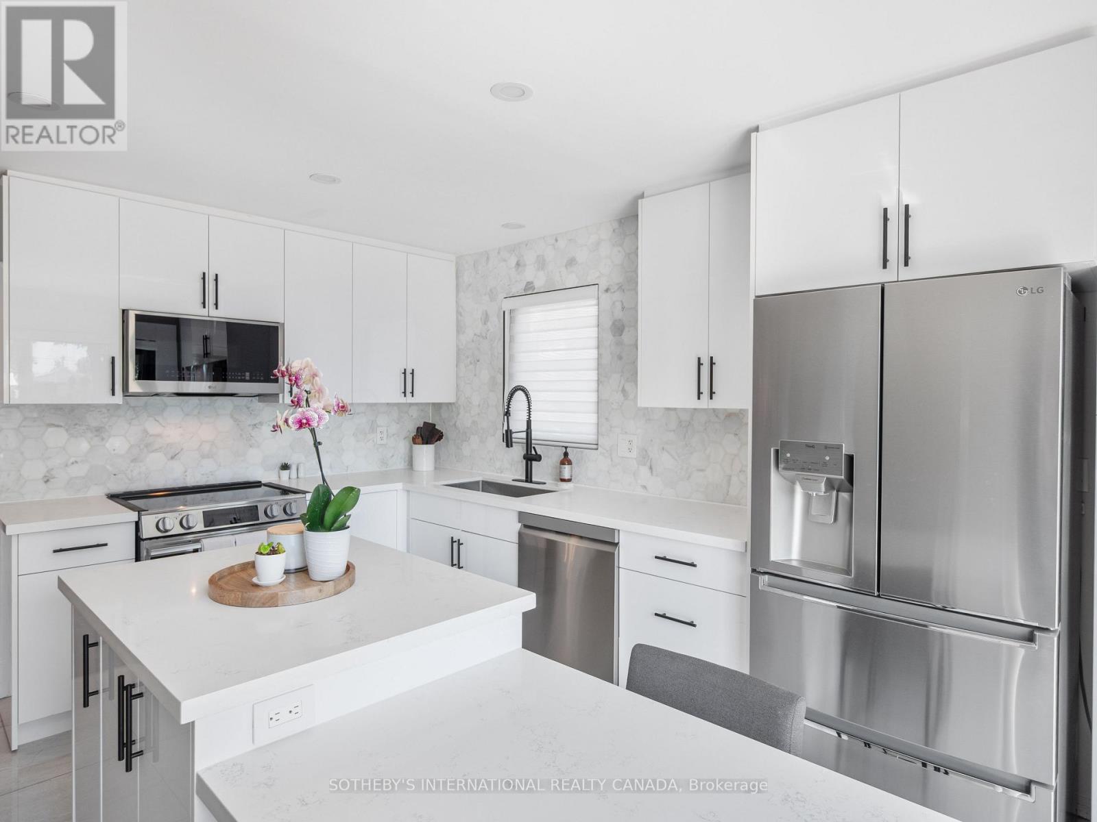 17 Sigmont Road, Toronto, Ontario  M9C 4K6 - Photo 14 - W13672468