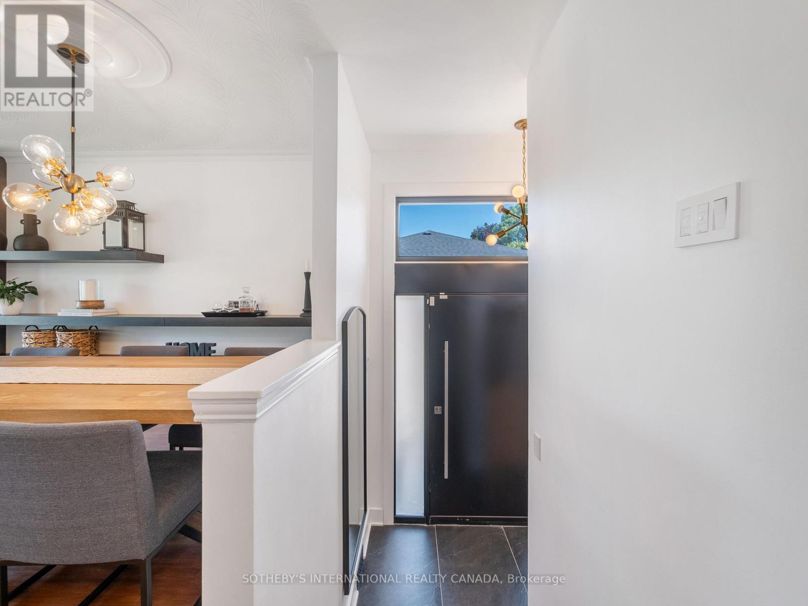 17 Sigmont Road, Toronto, Ontario  M9C 4K6 - Photo 4 - W13672468