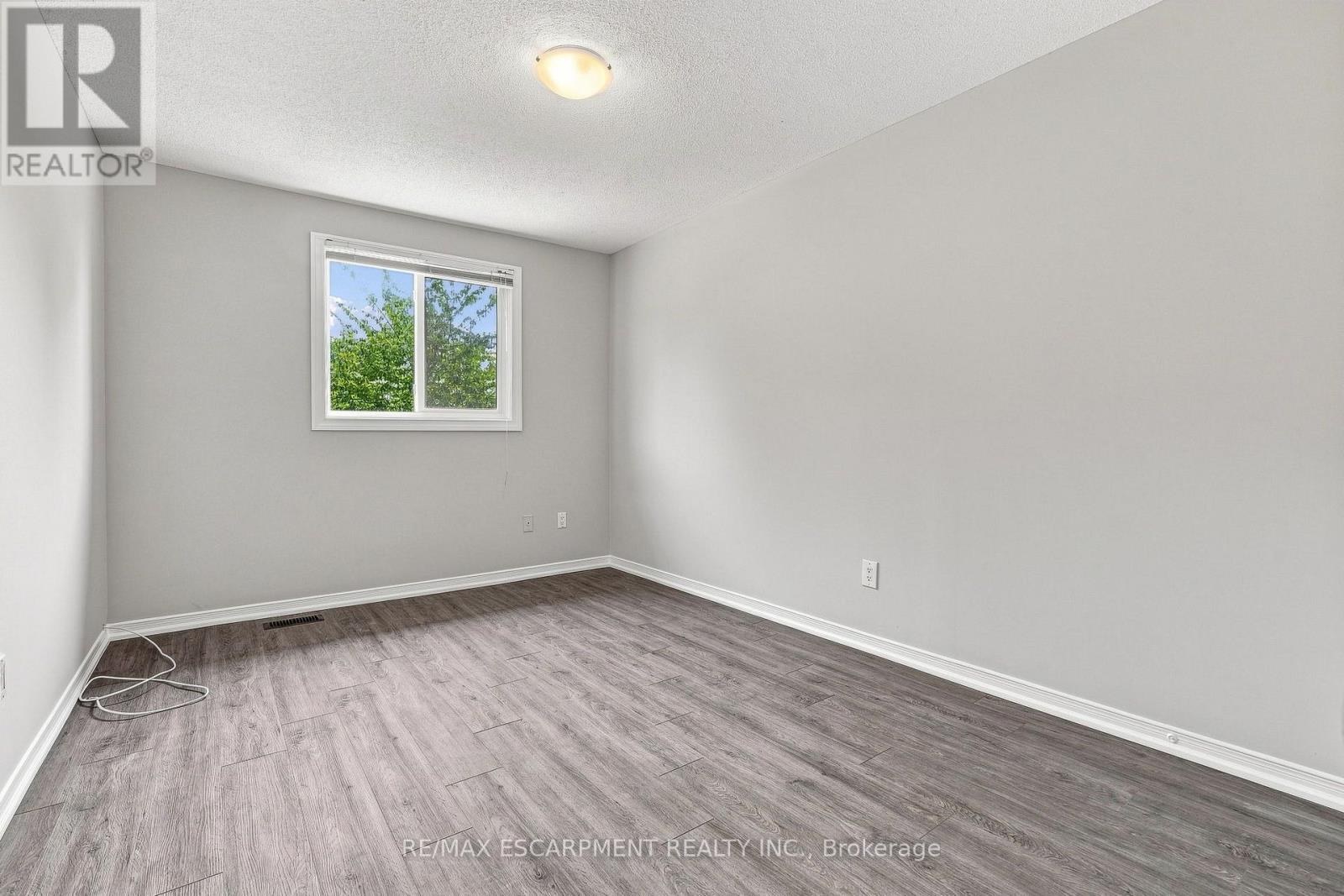 1 Perthshire Court, Hamilton, Ontario L9B 2H1 - Photo 24 - X13672458