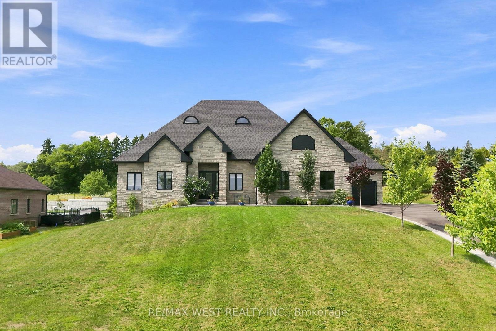 9450 Wellington Road 124, Erin, Ontario  N0B 1T0 - Photo 1 - X13672538