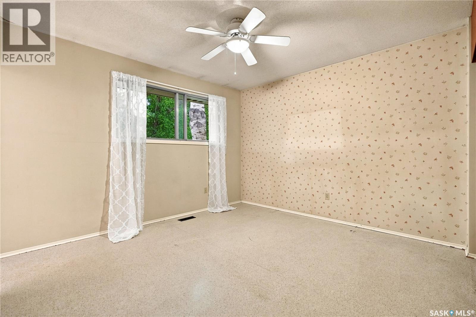 129 Cameron Crescent, Regina, Saskatchewan  S4S 2X3 - Photo 23 - SK045514