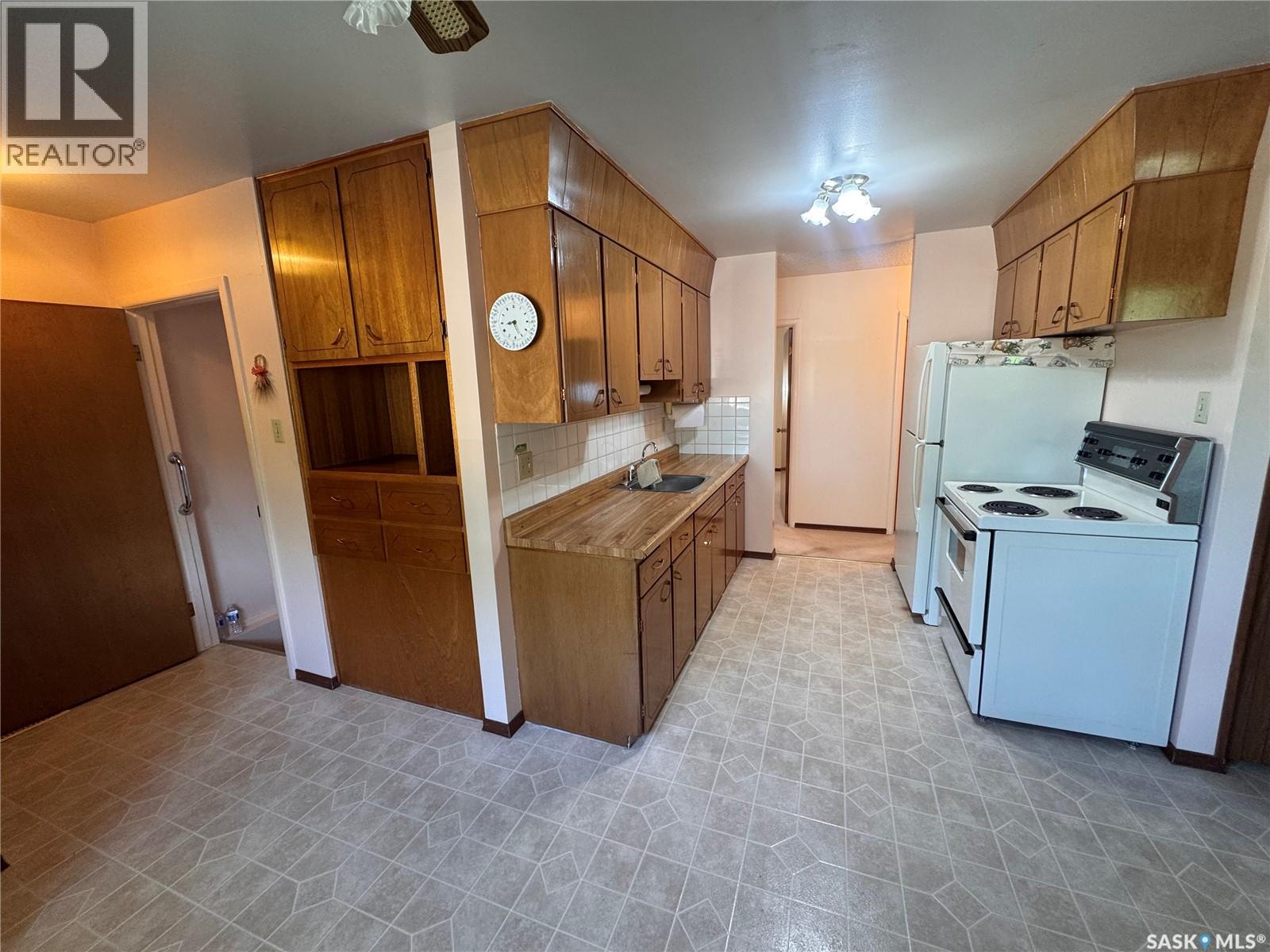 125 Garnet Street N, Regina, Saskatchewan  S4R 3S7 - Photo 6 - SK045450