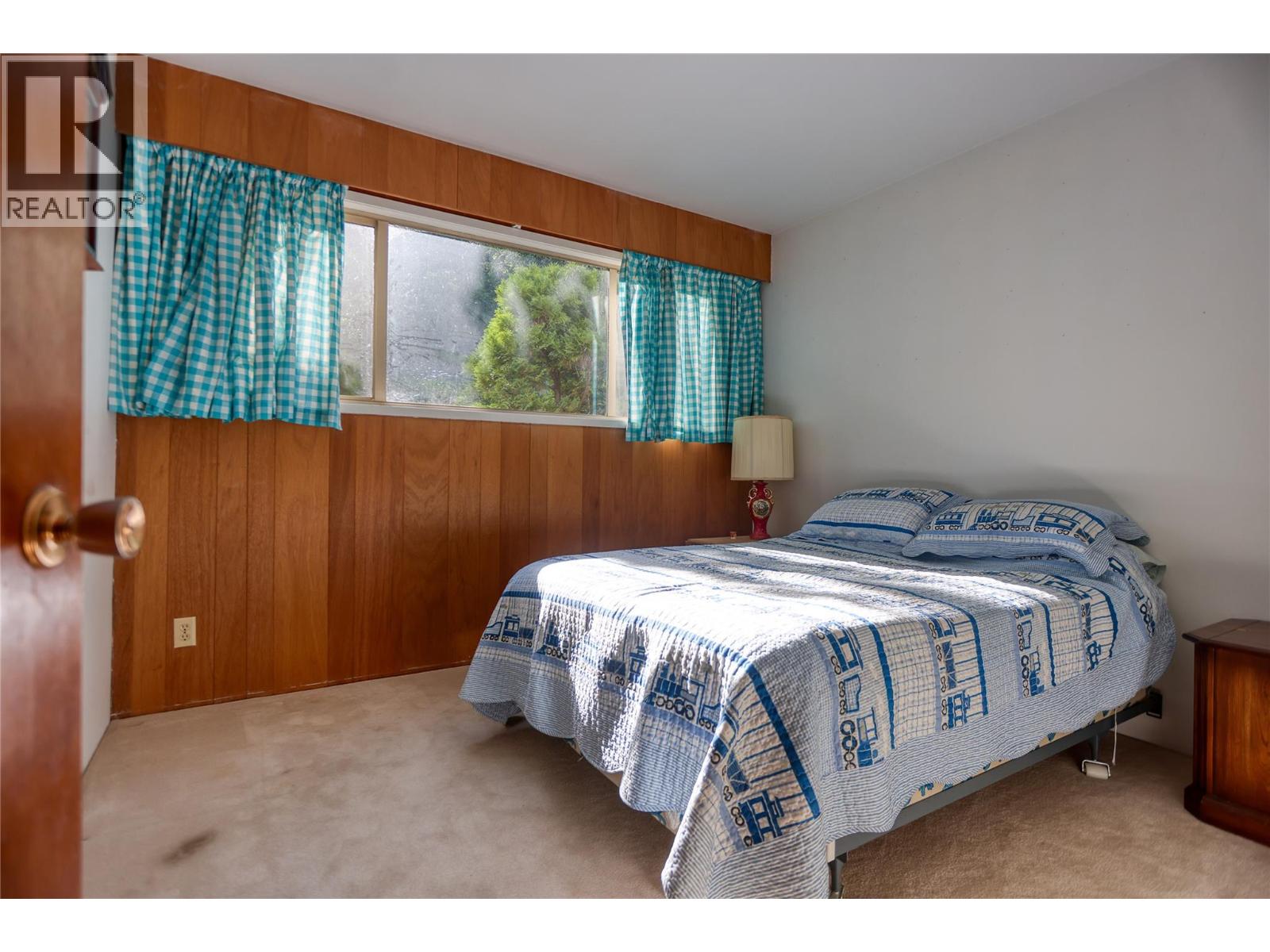 3110 1st Avenue, Castlegar, British Columbia  V1N 2R3 - Photo 14 - 10394453