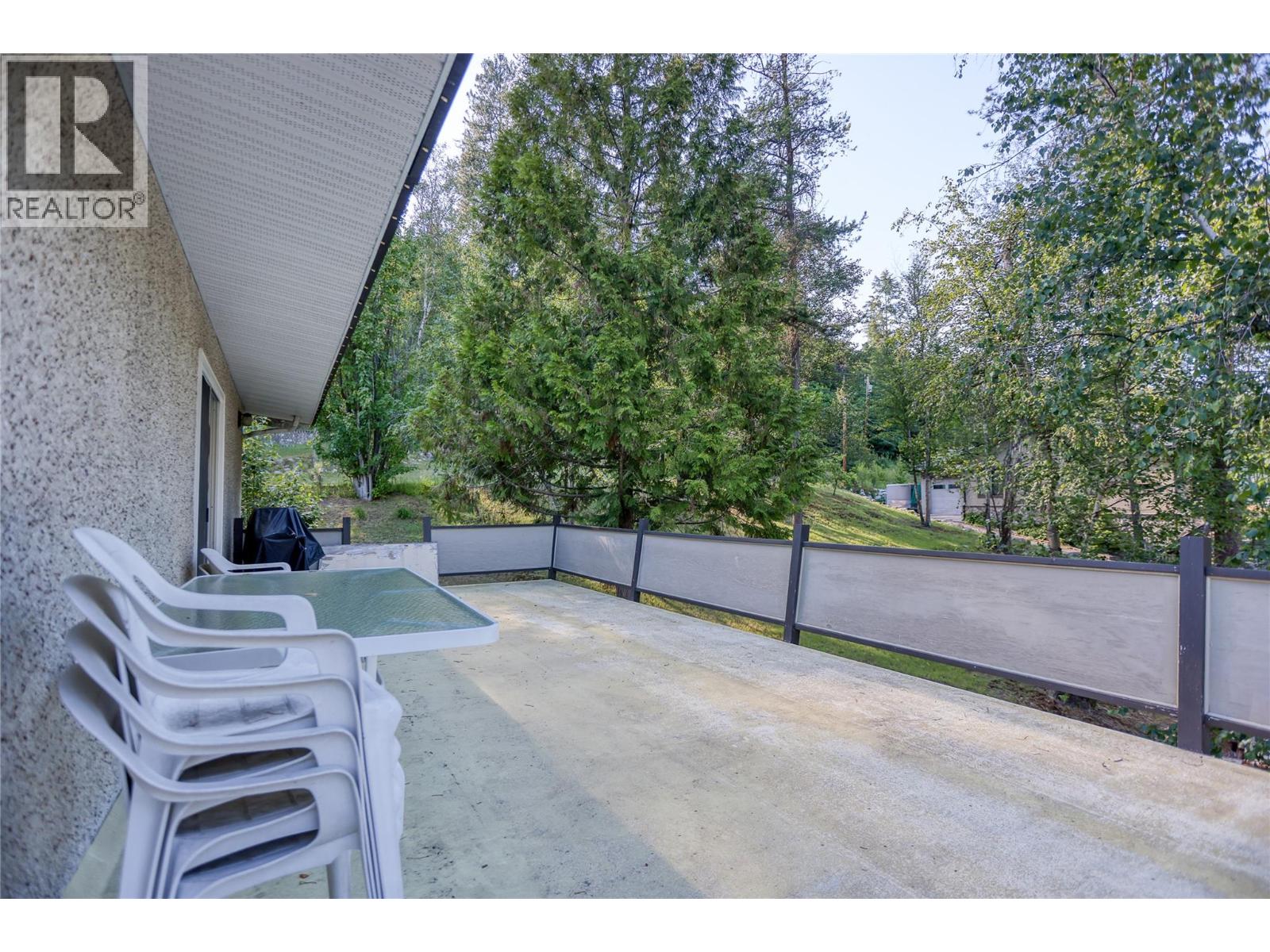 3110 1st Avenue, Castlegar, British Columbia  V1N 2R3 - Photo 23 - 10394453