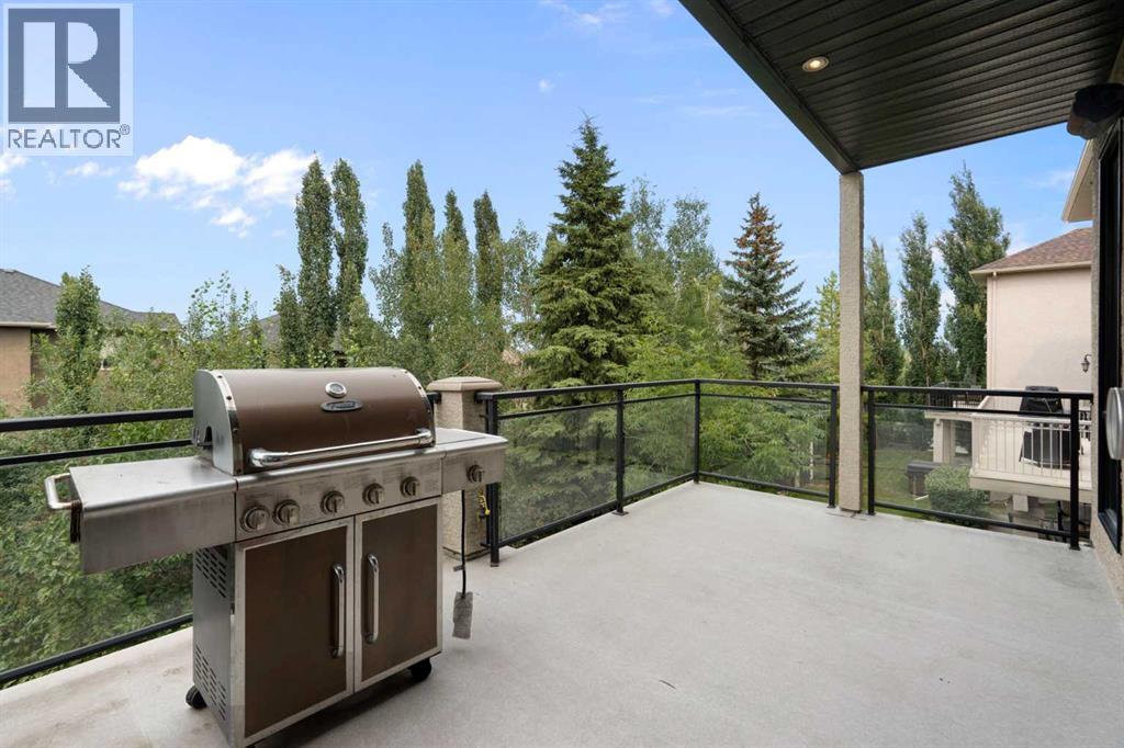 8 Coulee Park SW, Calgary, Alberta  T3H 5J5 - Photo 11 - A2332974