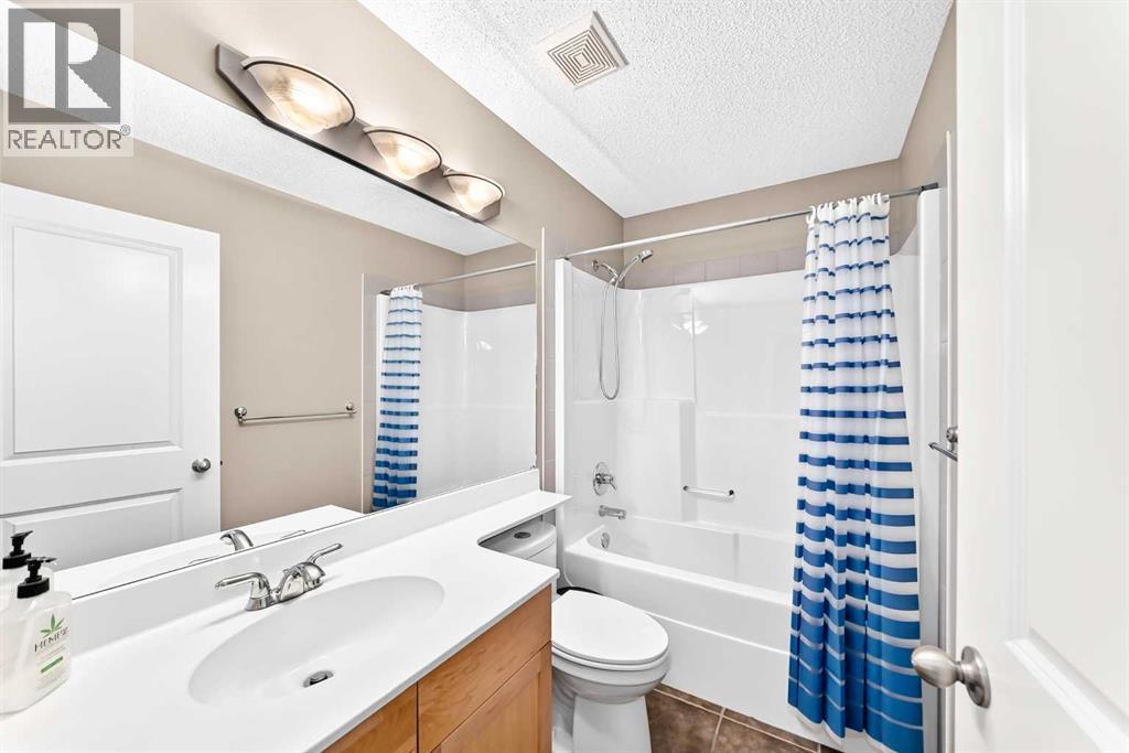 505 Kincora Bay Nw, Calgary, Alberta  T3R 1N4 - Photo 34 - A2334775