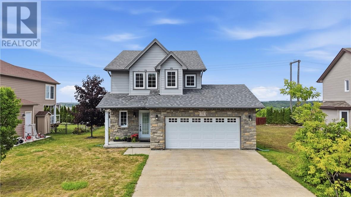 32 North Field Crescent, Sudbury, Ontario