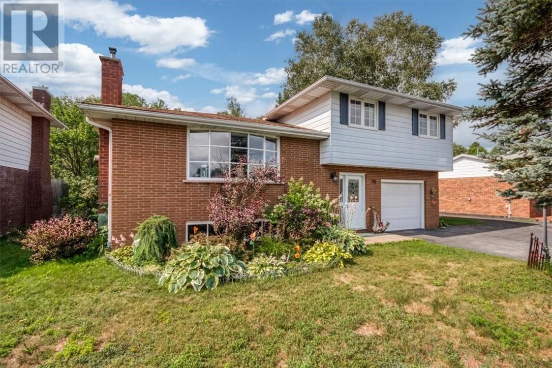 29 Balsam, Capreol, Ontario  P0M 1H0 - Photo 3 - 2129795