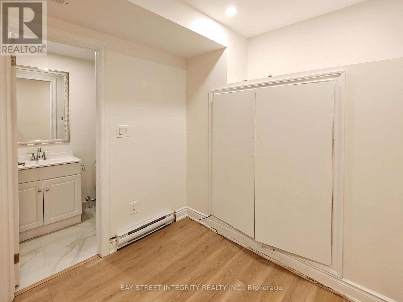 Lower - 598 Crawford Street, Toronto, Ontario  M6G 3K2 - Photo 5 - C13560220