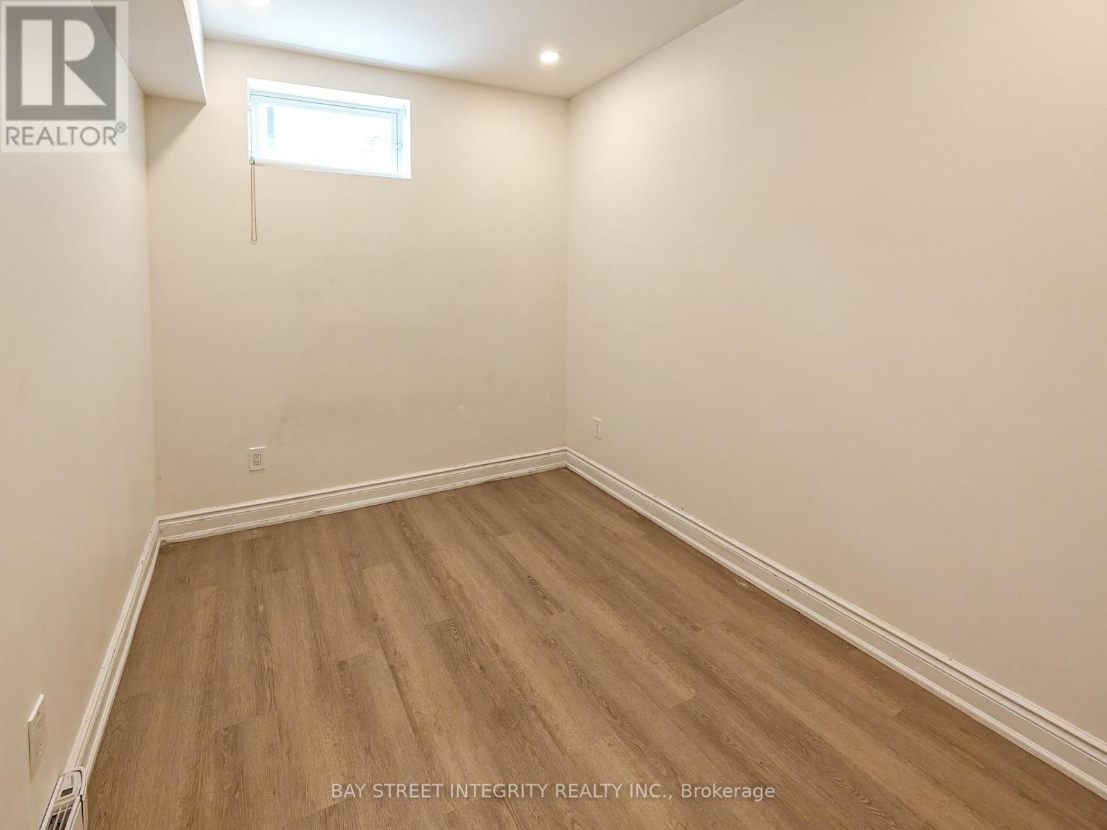 Lower - 598 Crawford Street, Toronto, Ontario  M6G 3K2 - Photo 8 - C13560220
