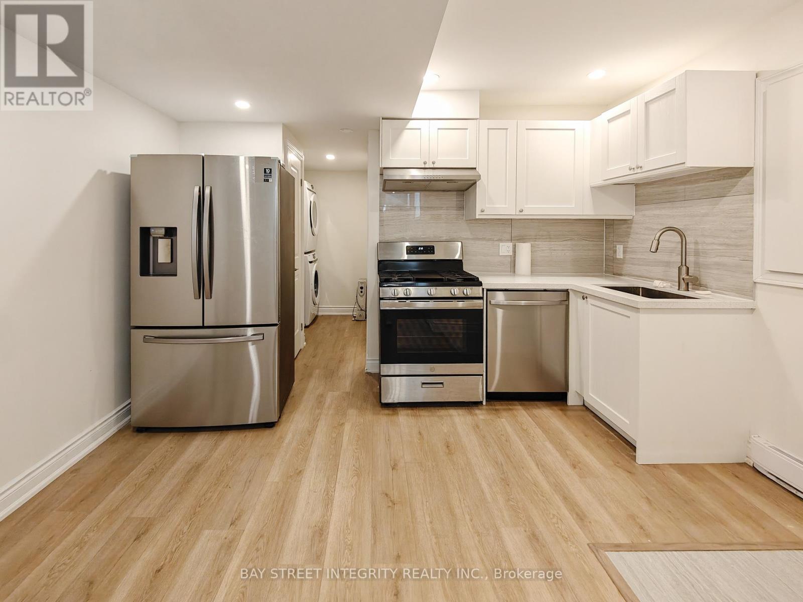 LOWER - 598 CRAWFORD STREET, Toronto, Ontario