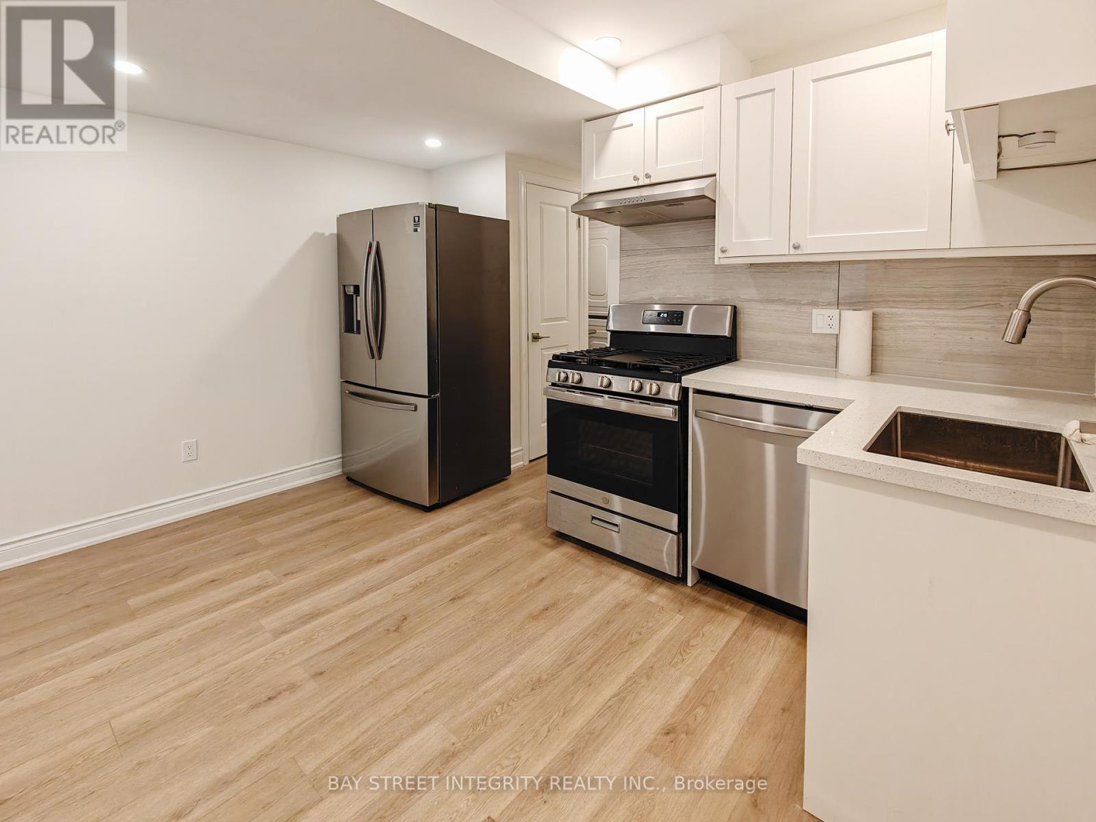 Lower - 598 Crawford Street, Toronto, Ontario  M6G 3K2 - Photo 2 - C13560220