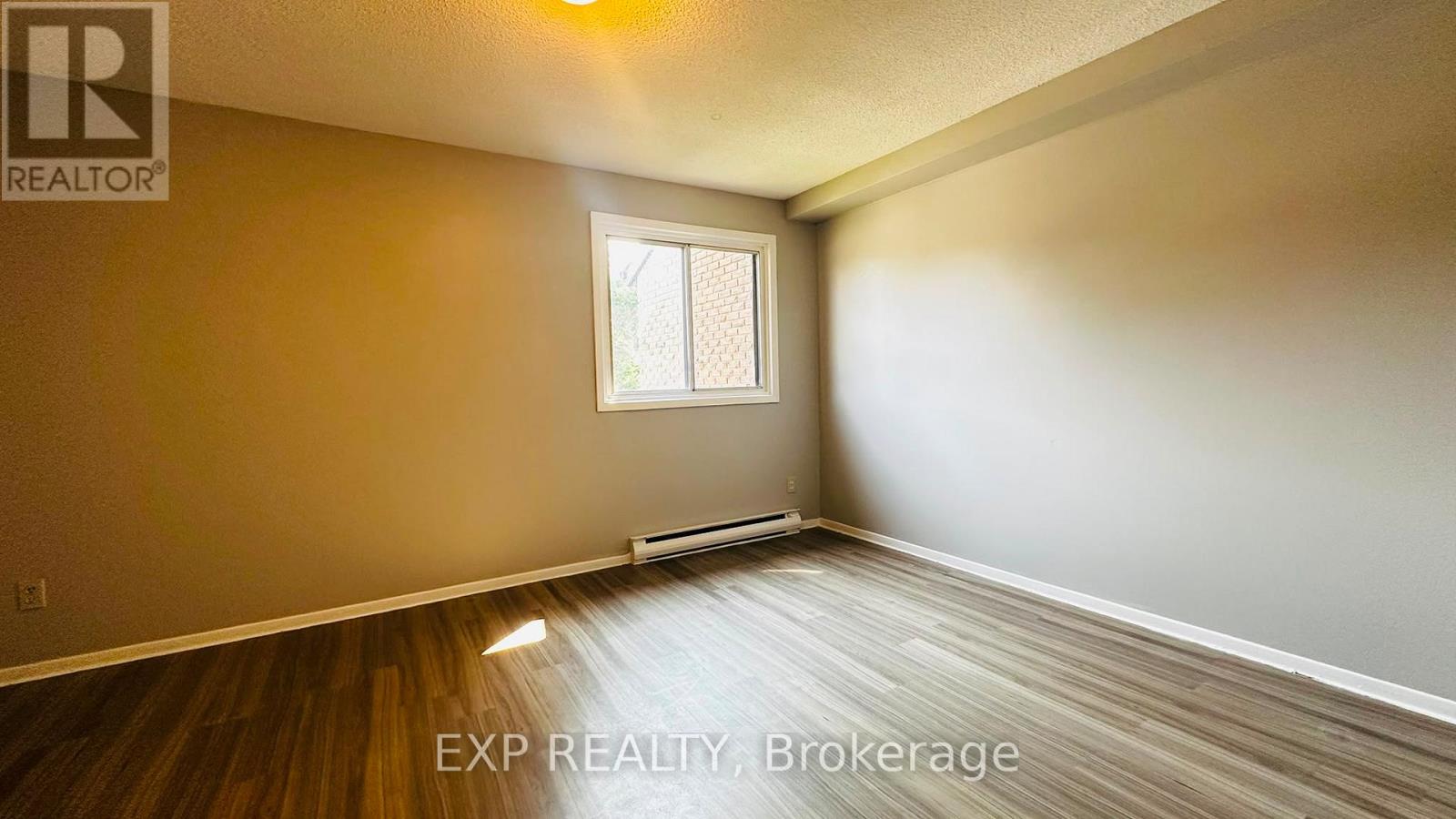 9 - 1200 Courtland Avenue E, Kitchener, Ontario  N2C 1K7 - Photo 12 - X13659894