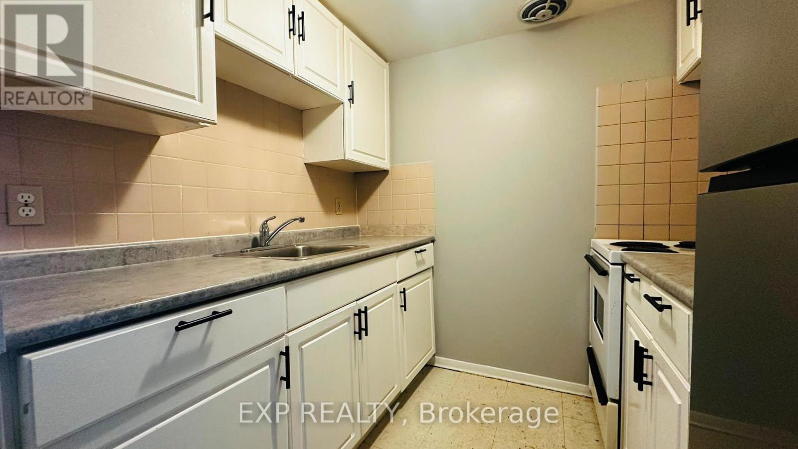 9 - 1200 Courtland Avenue E, Kitchener, Ontario  N2C 1K7 - Photo 9 - X13659894