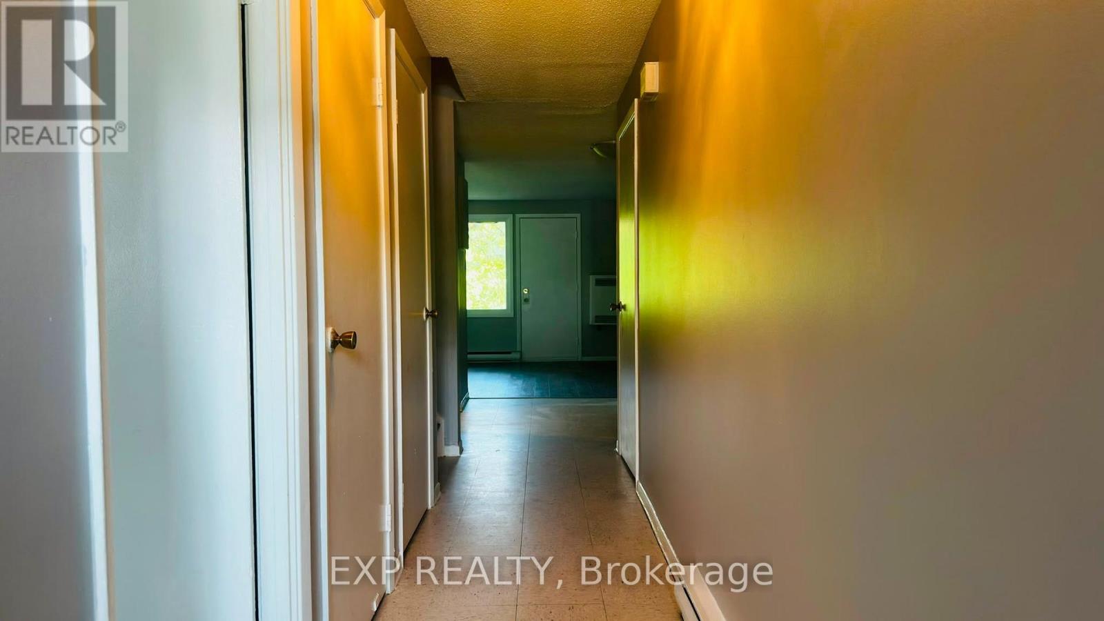 9 - 1200 Courtland Avenue E, Kitchener, Ontario  N2C 1K7 - Photo 2 - X13659894