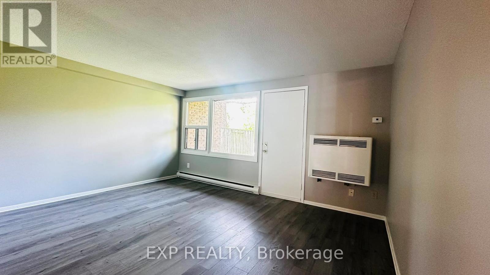 9 - 1200 Courtland Avenue E, Kitchener, Ontario  N2C 1K7 - Photo 4 - X13659894