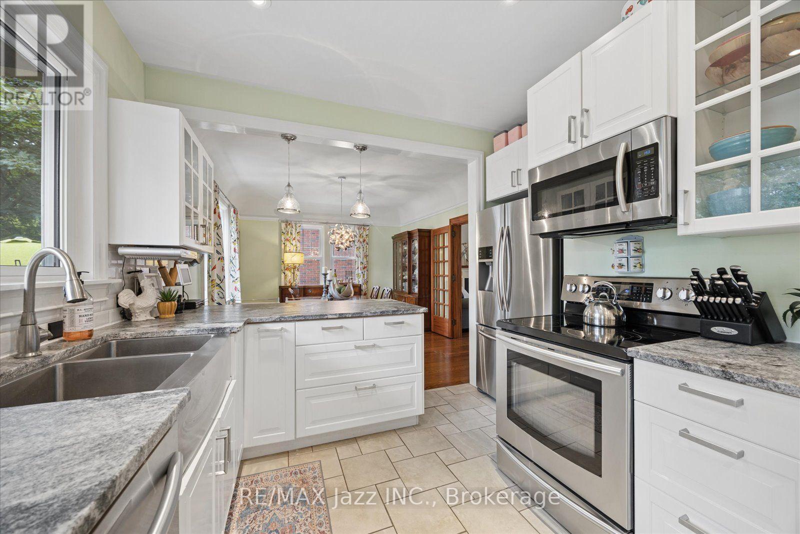 425 Masson Street, Oshawa, Ontario  L1G 4Z7 - Photo 19 - E13672656