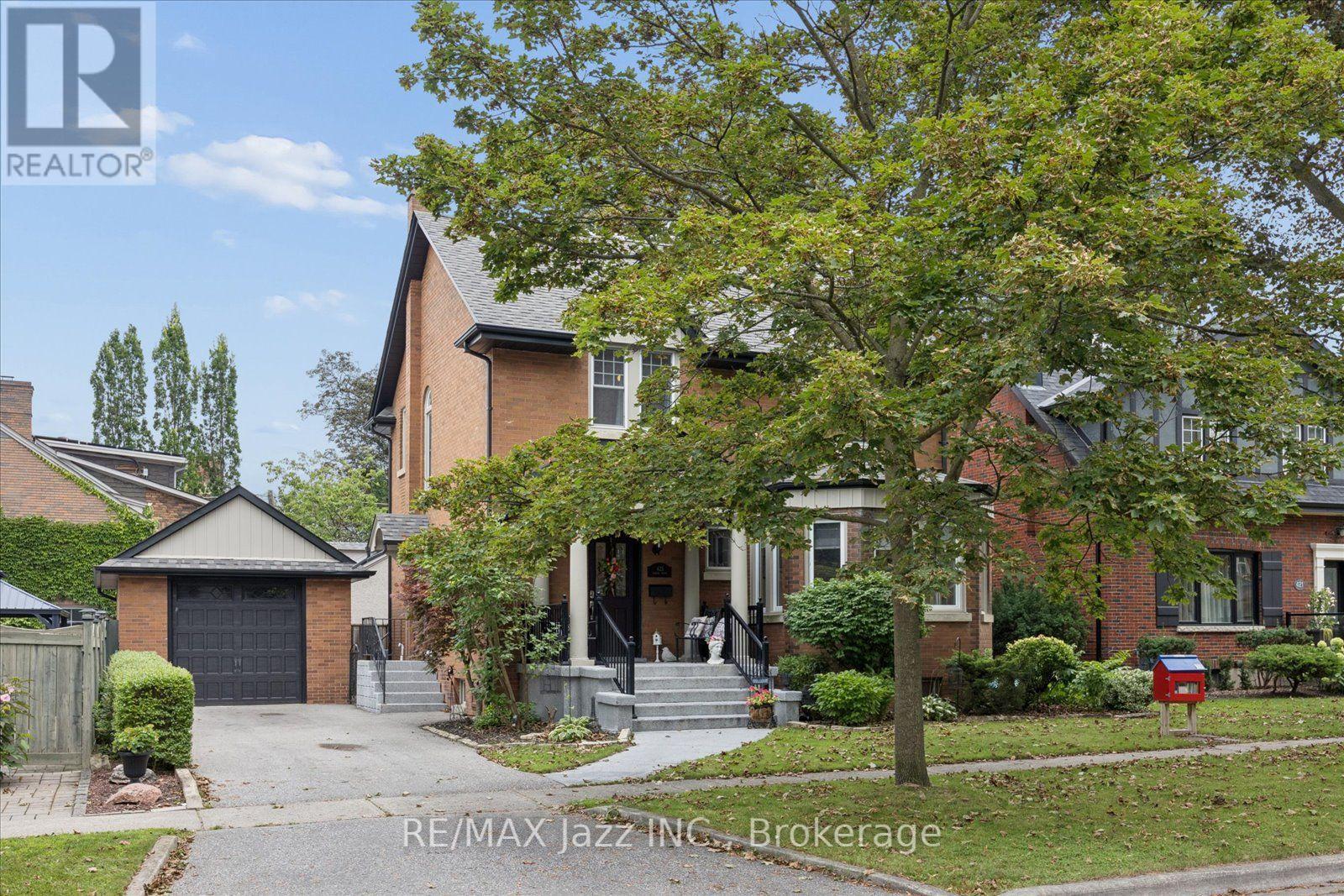 425 Masson Street, Oshawa, Ontario  L1G 4Z7 - Photo 2 - E13672656