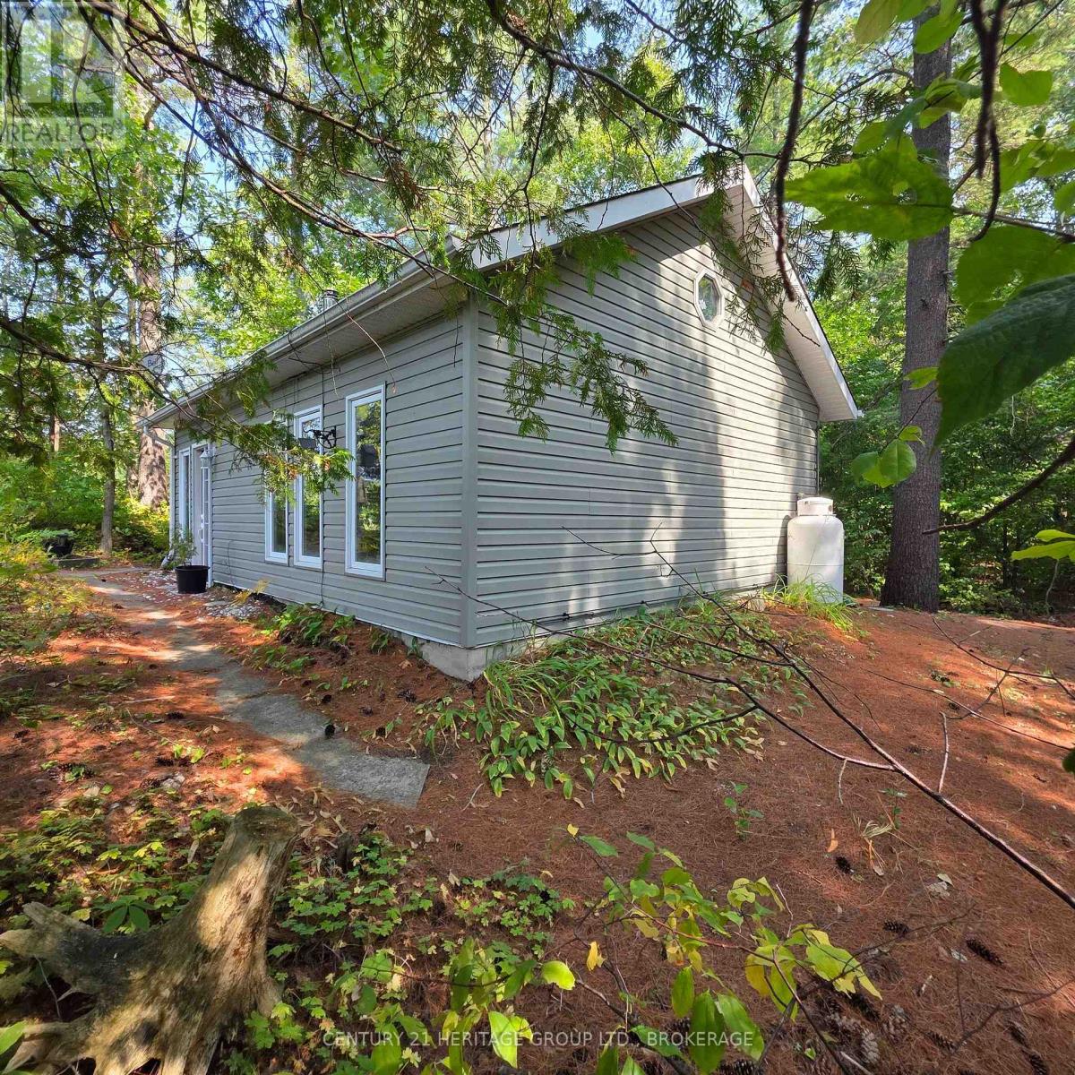 1036a Twin Lake Lane, Frontenac, Ontario