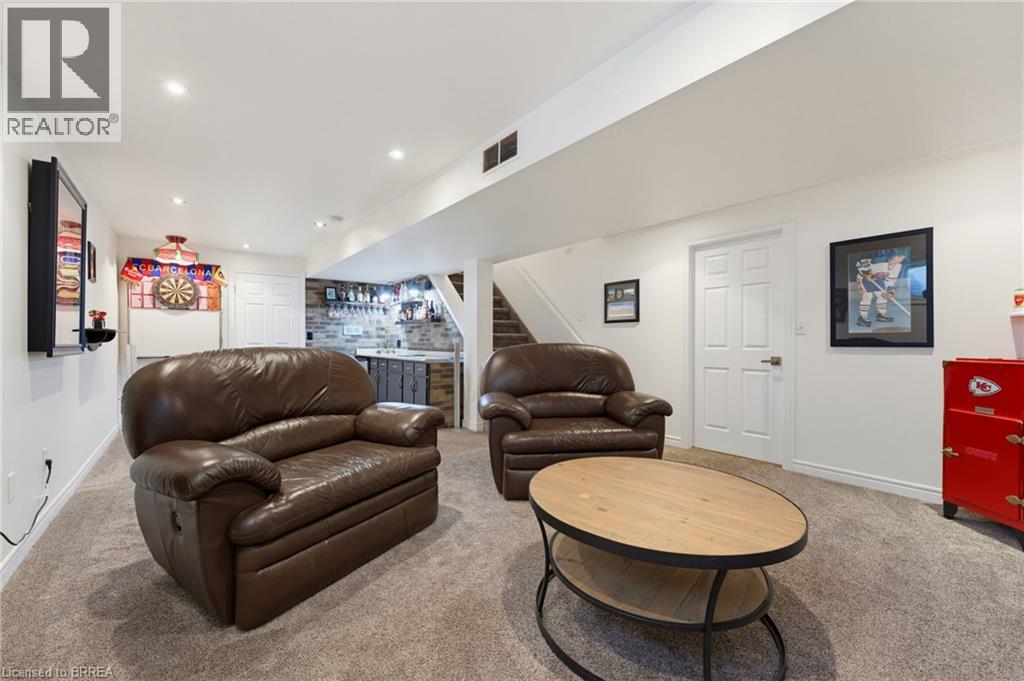 10 Lismer's Place, Brantford, Ontario  N3R 8B1 - Photo 24 - 40854609
