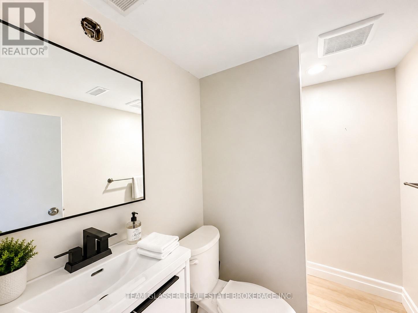 63 Elliott Street, London East, Ontario  N5Y 2E6 - Photo 13 - X13672864