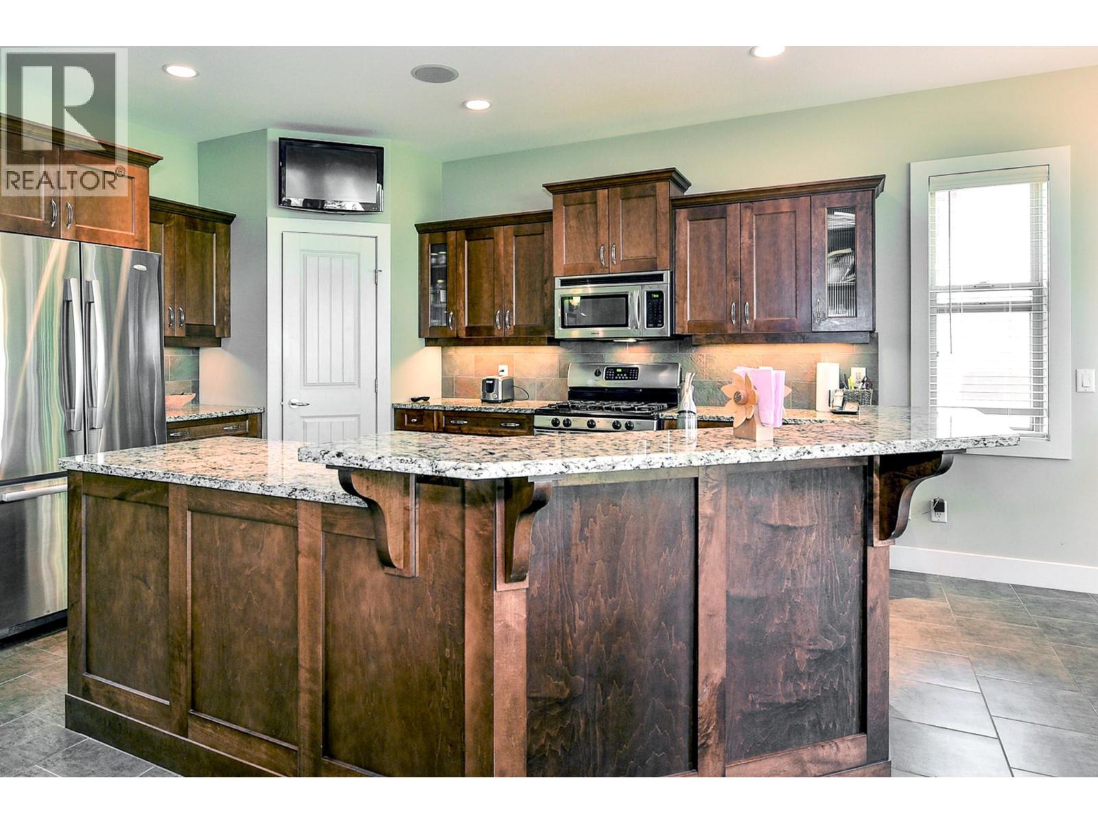 2450 Selkirk Drive Unit# 8, Kelowna, British Columbia  V1V 2Z5 - Photo 12 - 10384883