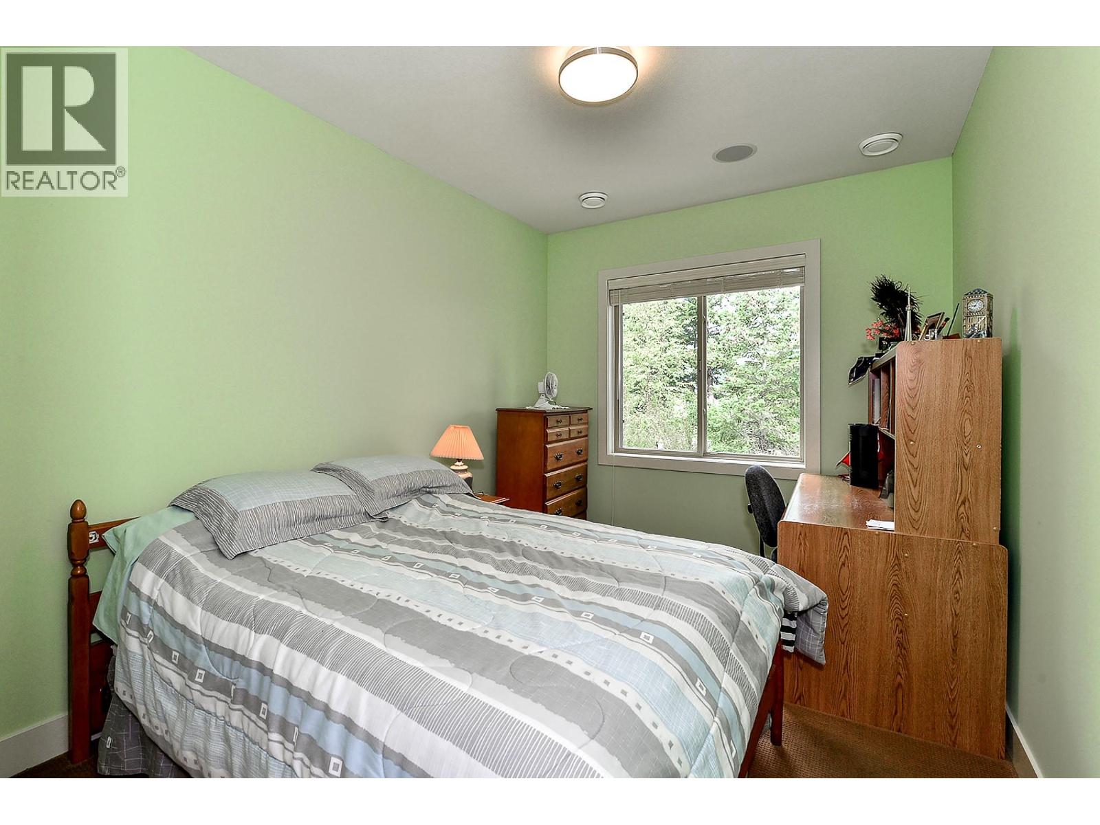 2450 Selkirk Drive Unit# 8, Kelowna, British Columbia  V1V 2Z5 - Photo 32 - 10384883