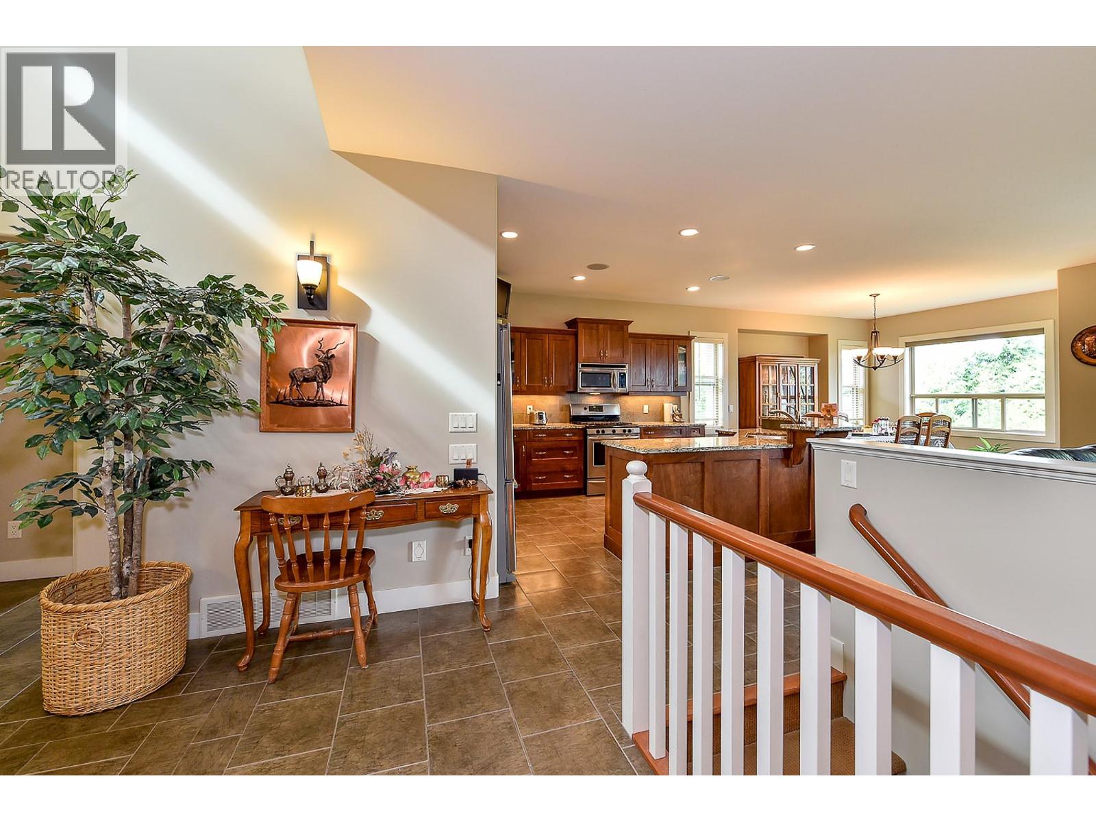 2450 Selkirk Drive Unit# 8, Kelowna, British Columbia  V1V 2Z5 - Photo 25 - 10384883