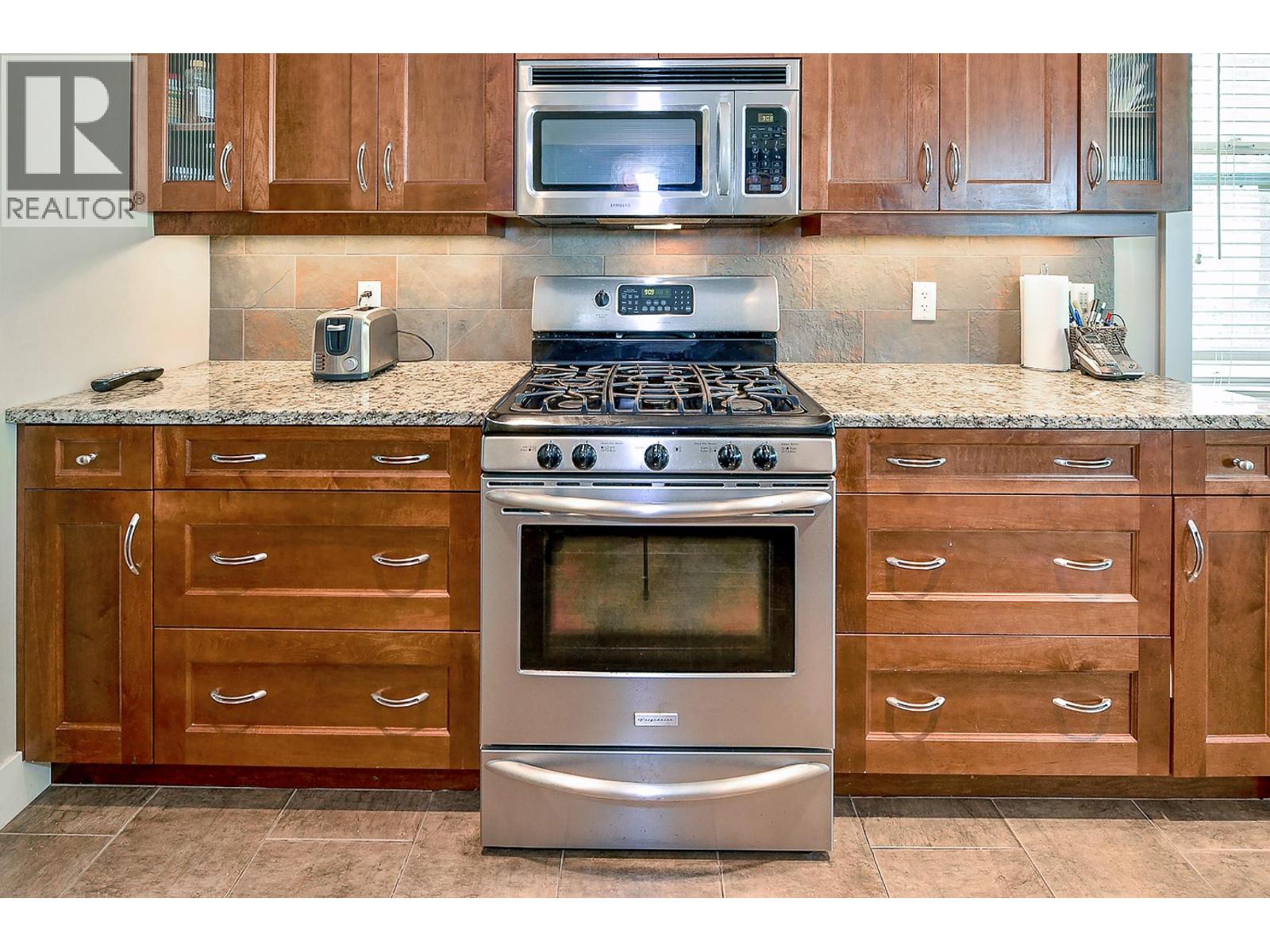 2450 Selkirk Drive Unit# 8, Kelowna, British Columbia  V1V 2Z5 - Photo 14 - 10384883